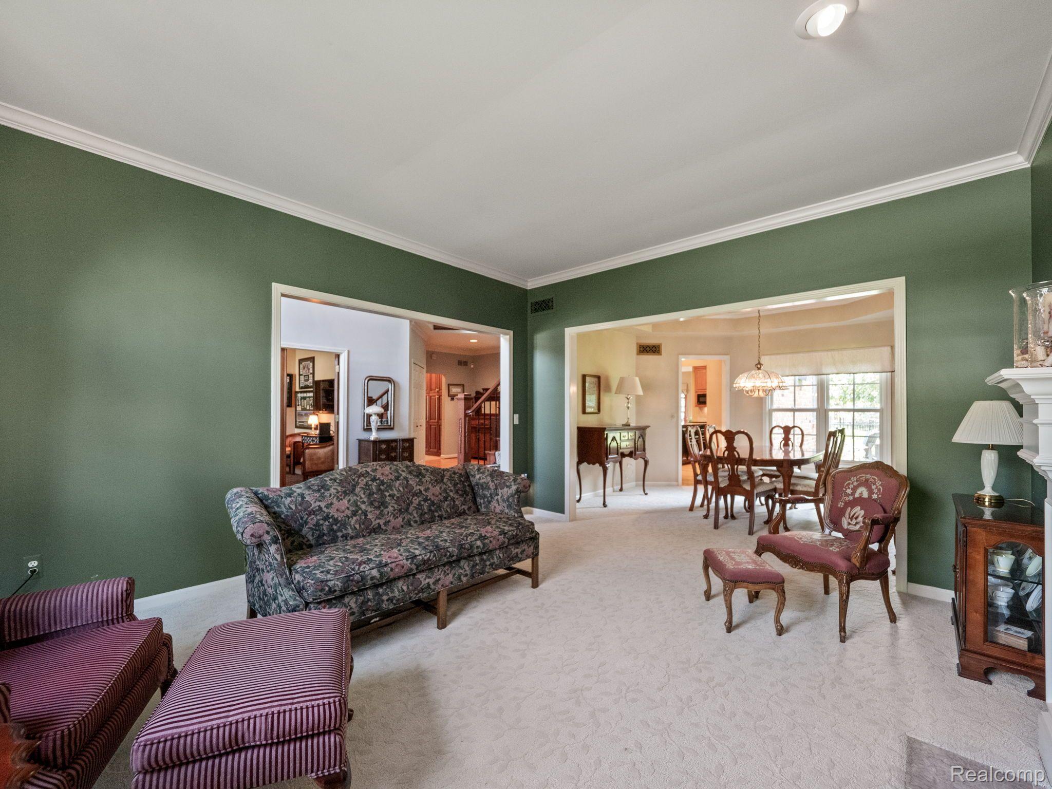 3513 SHAKESPEARE DRIVE