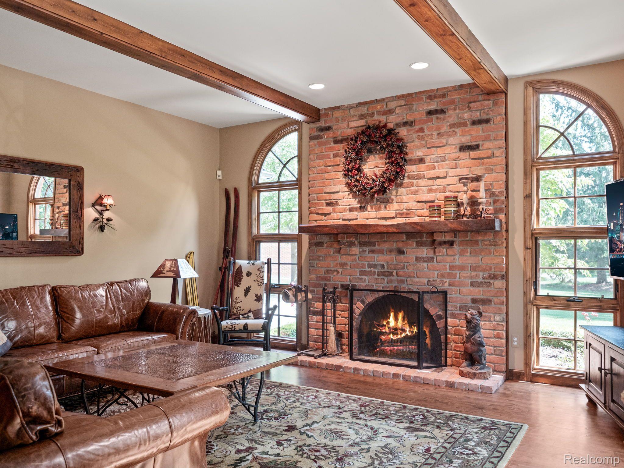 3513 SHAKESPEARE DRIVE