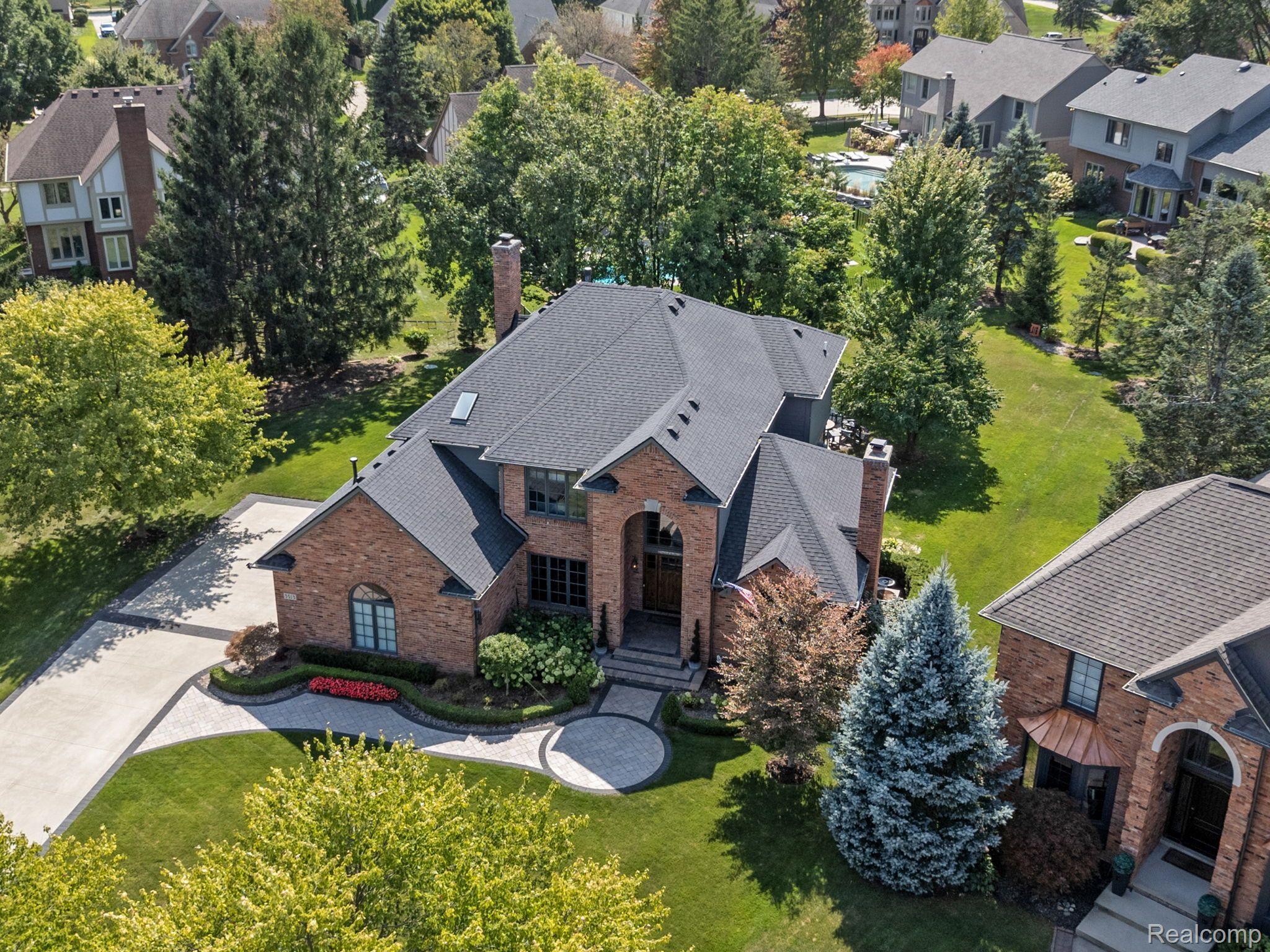 3513 SHAKESPEARE DRIVE
