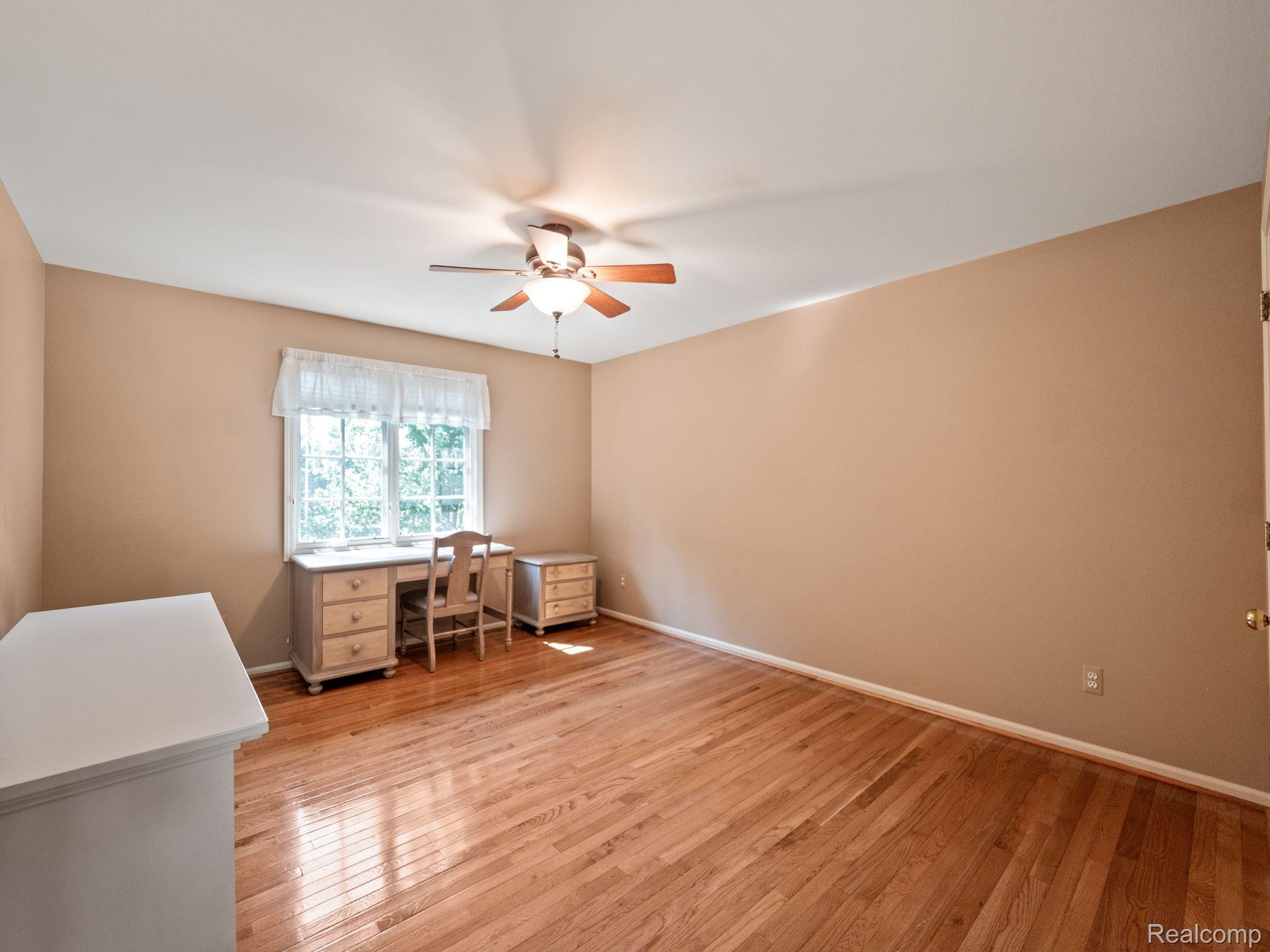 3513 SHAKESPEARE DRIVE