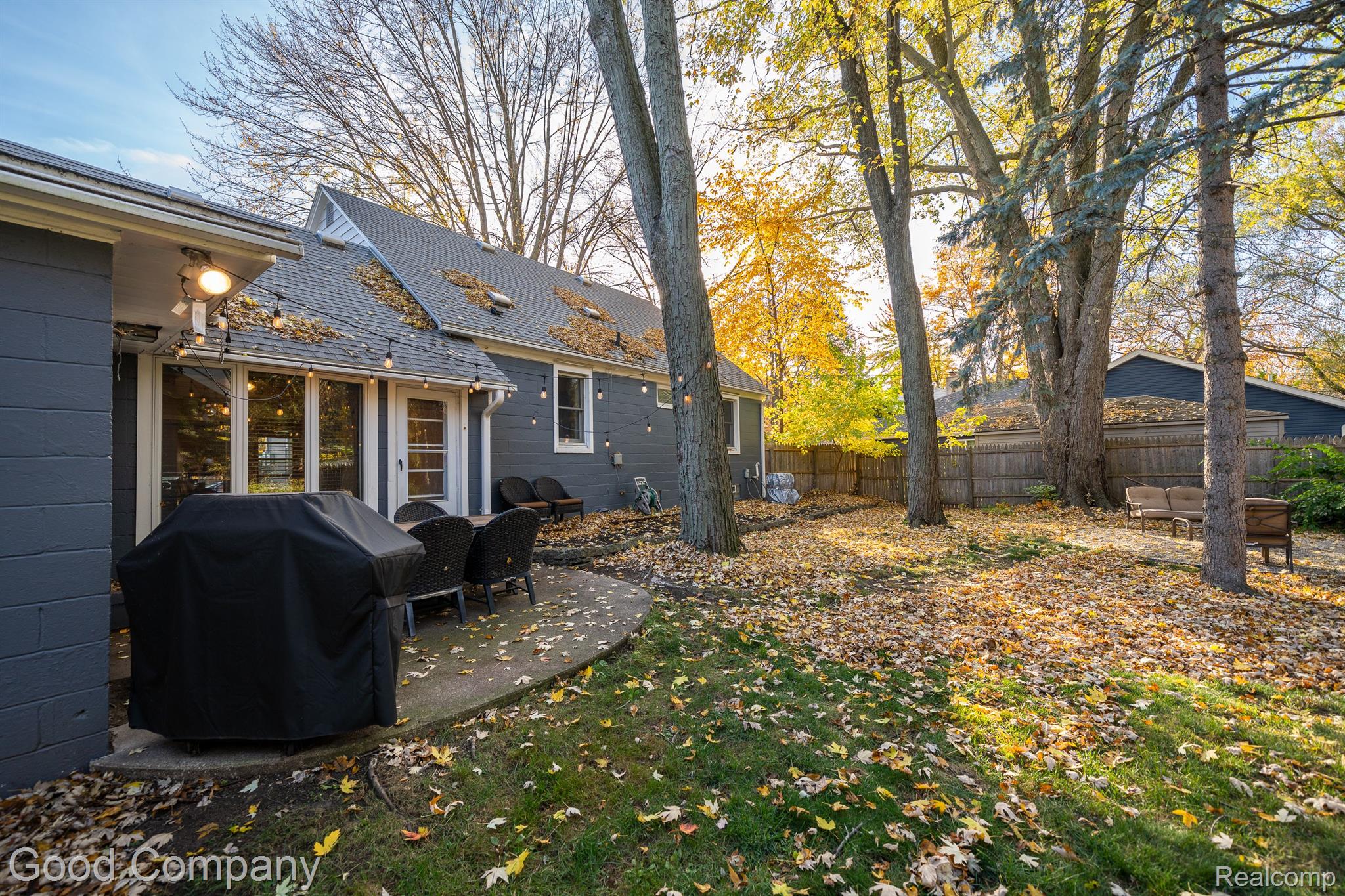 816 W 13 MILE ROAD