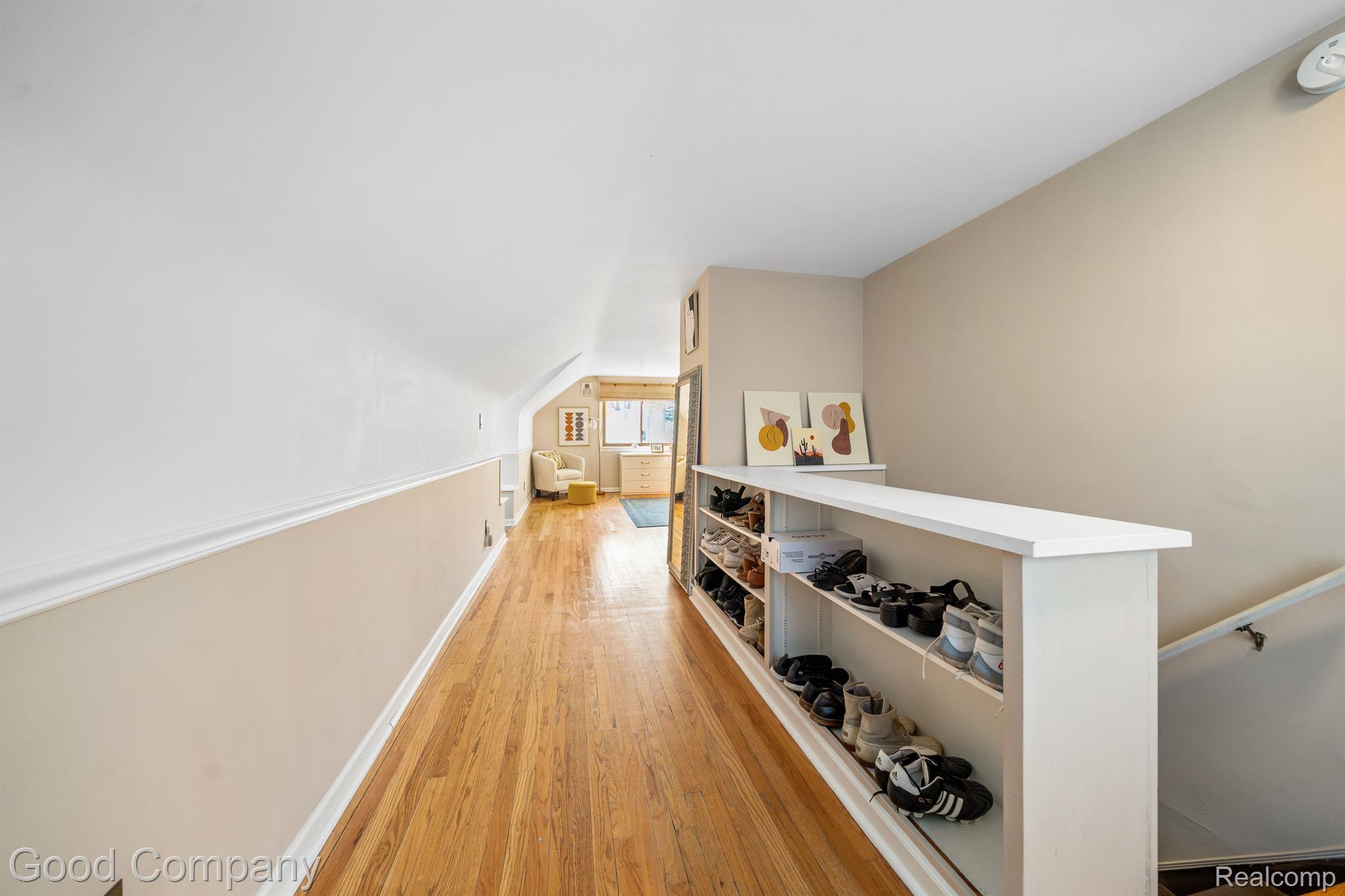 816 W 13 MILE ROAD