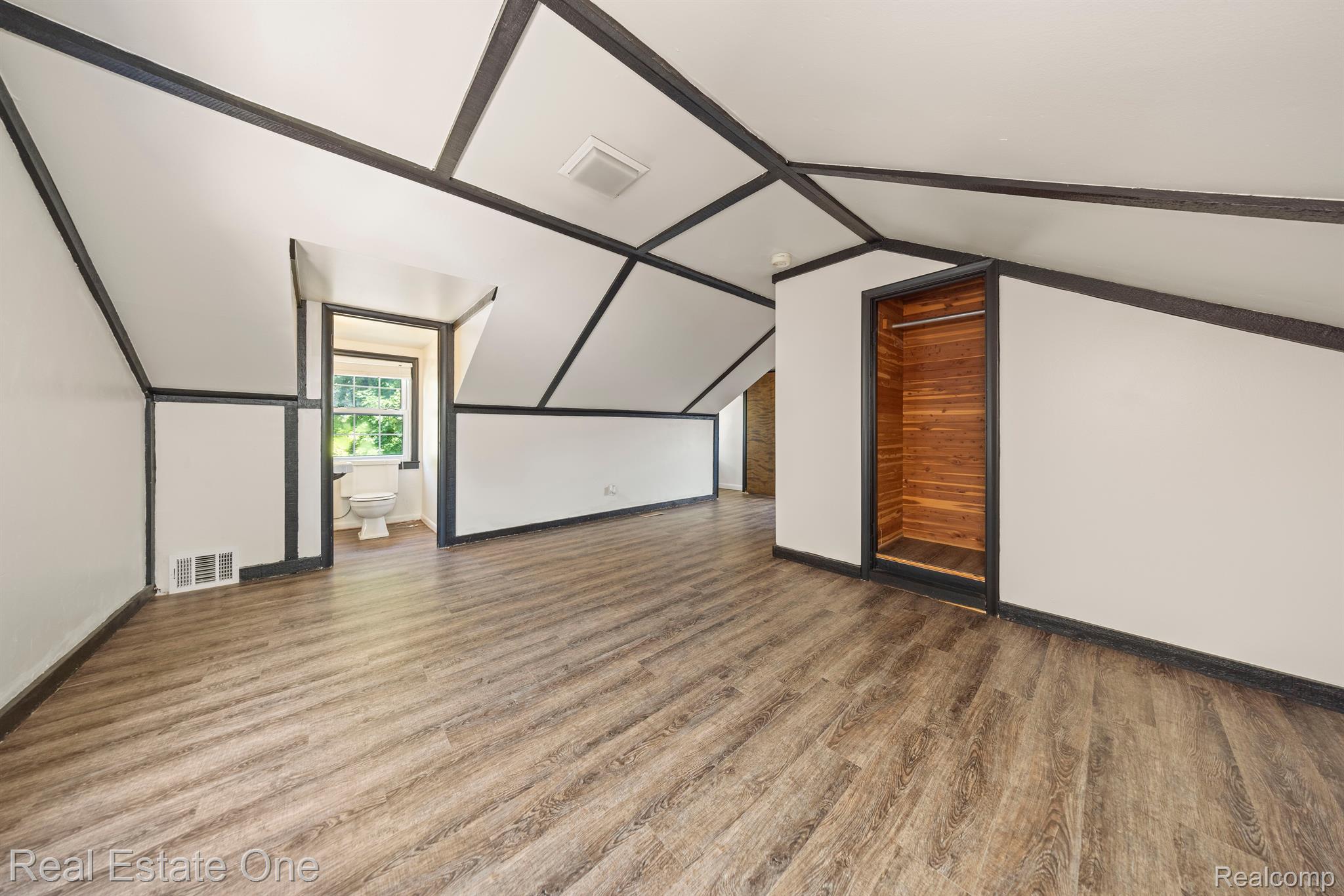 1347 HAMPTON ROAD