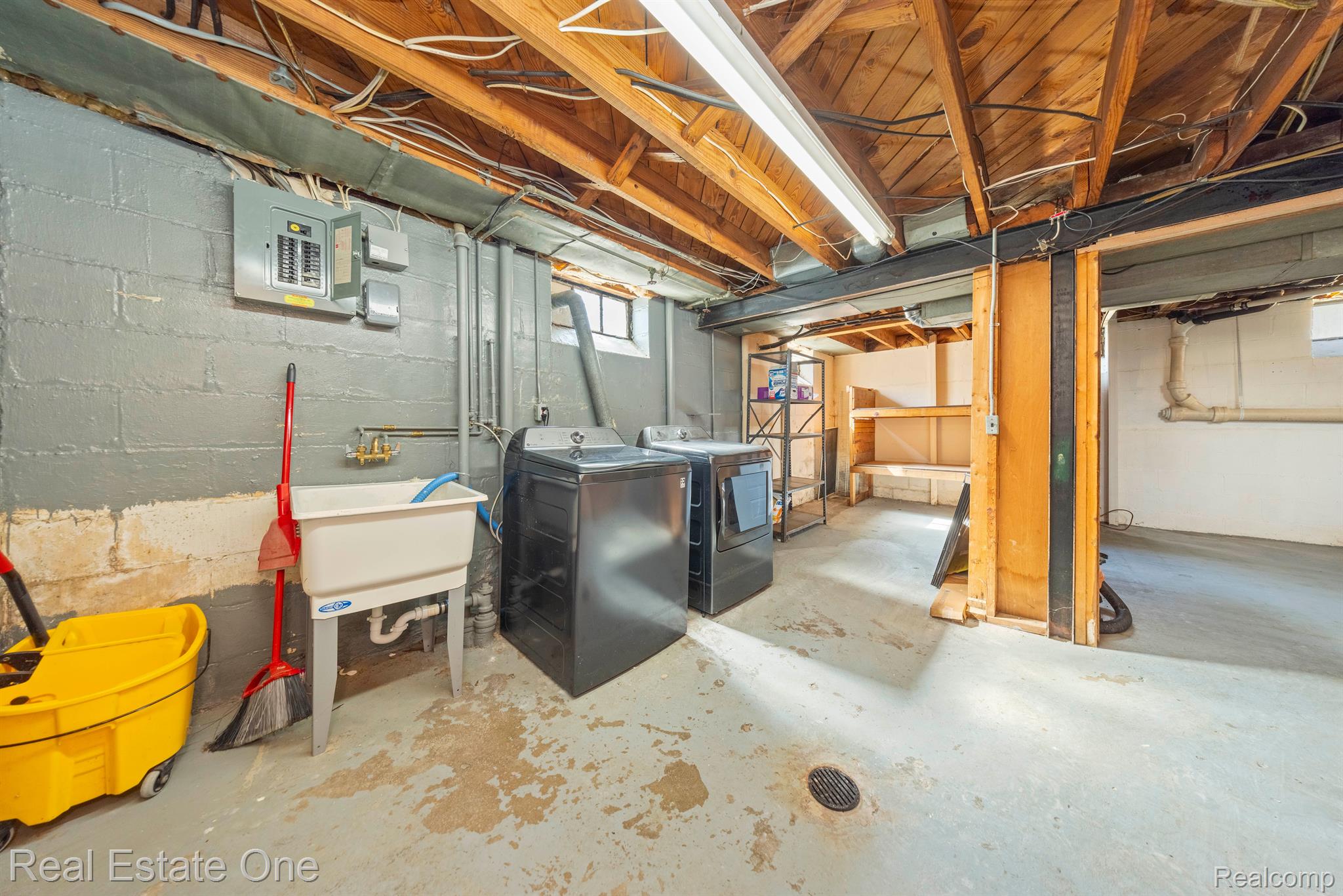 1347 HAMPTON ROAD