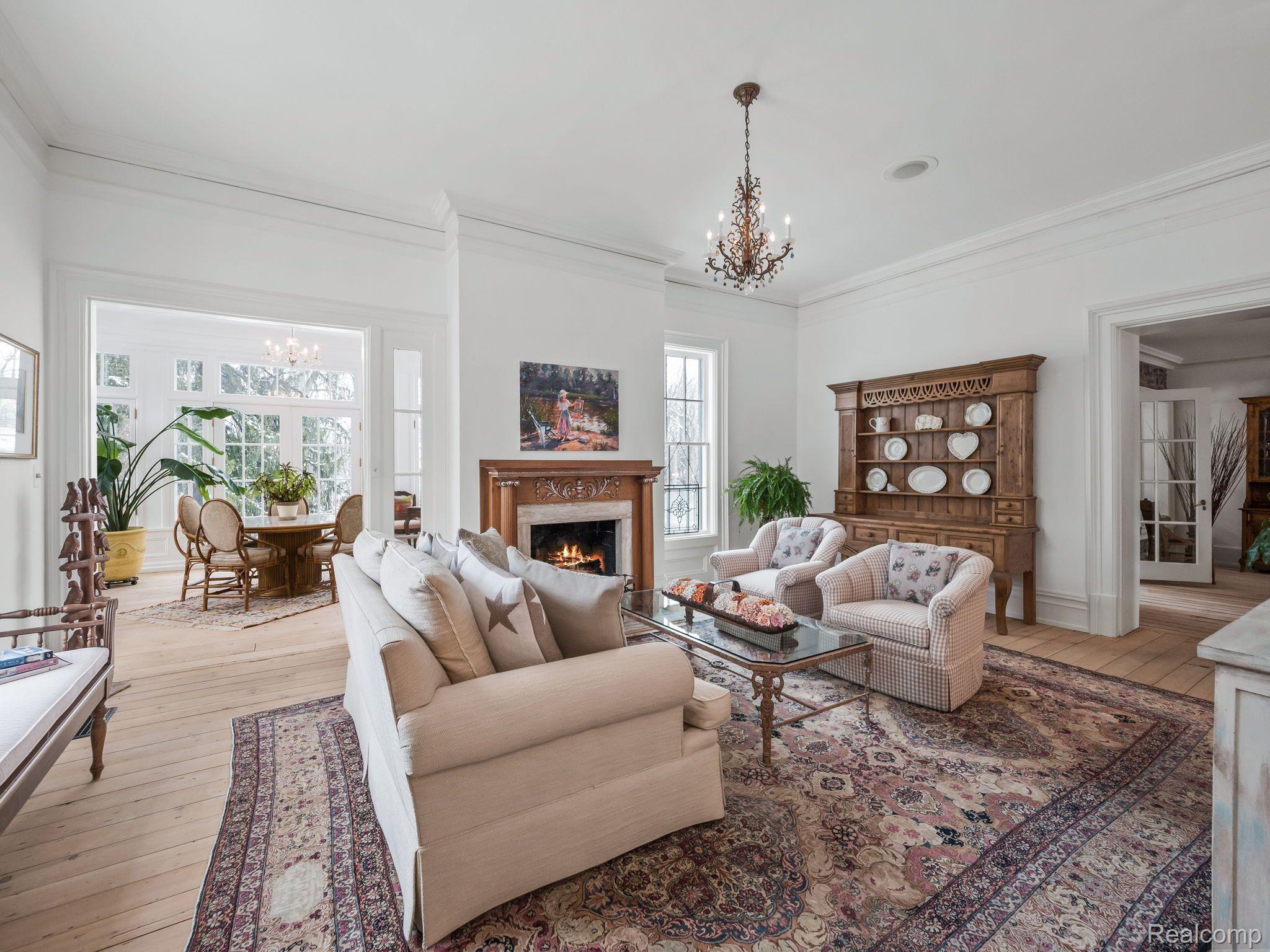 1155 QUARTON ROAD