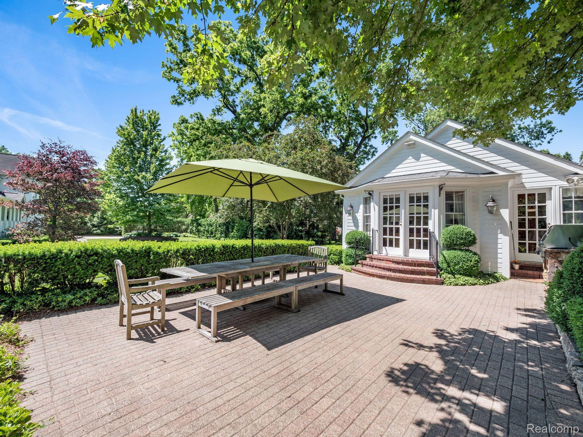 1155 QUARTON ROAD