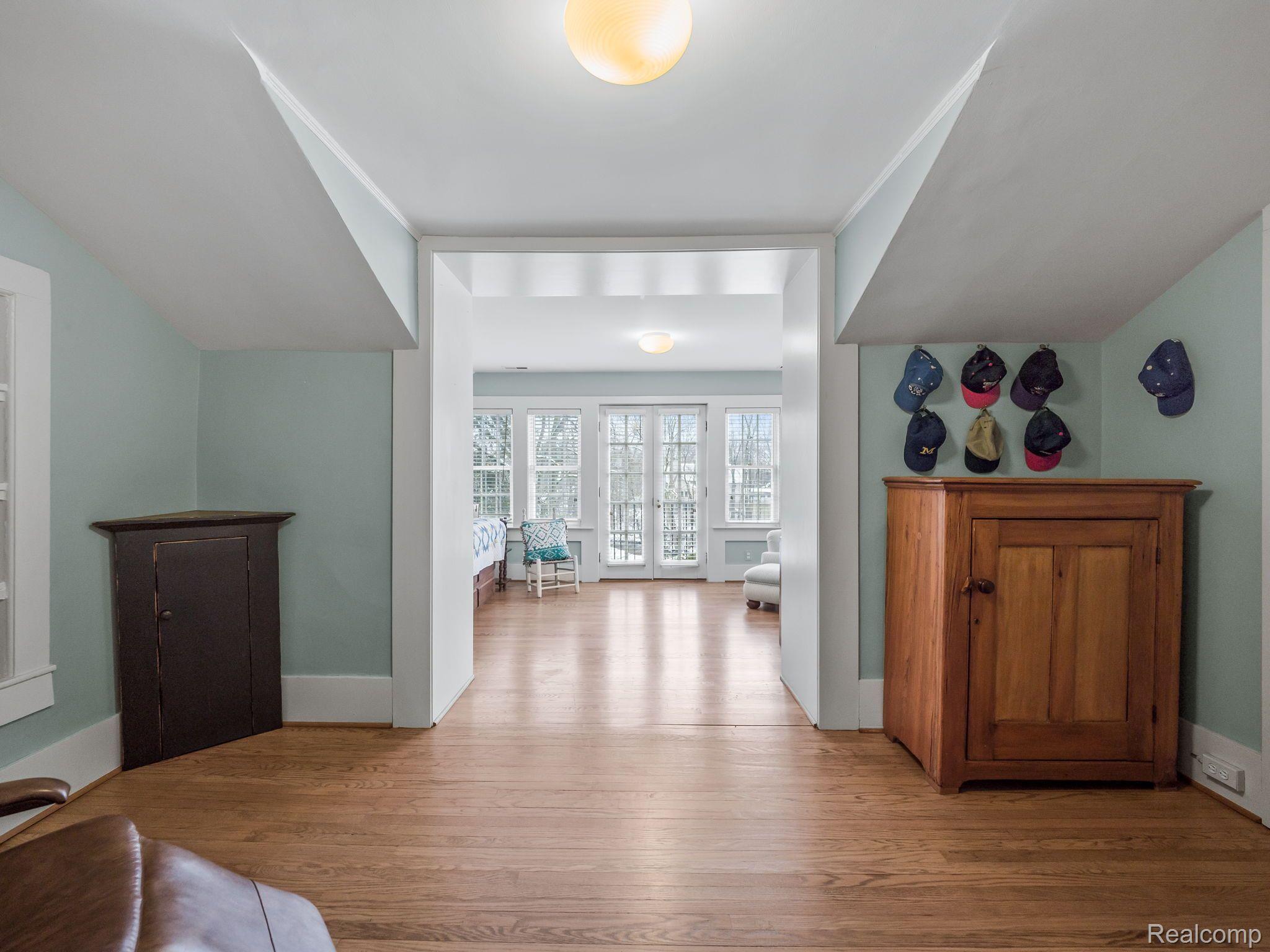 1155 QUARTON ROAD