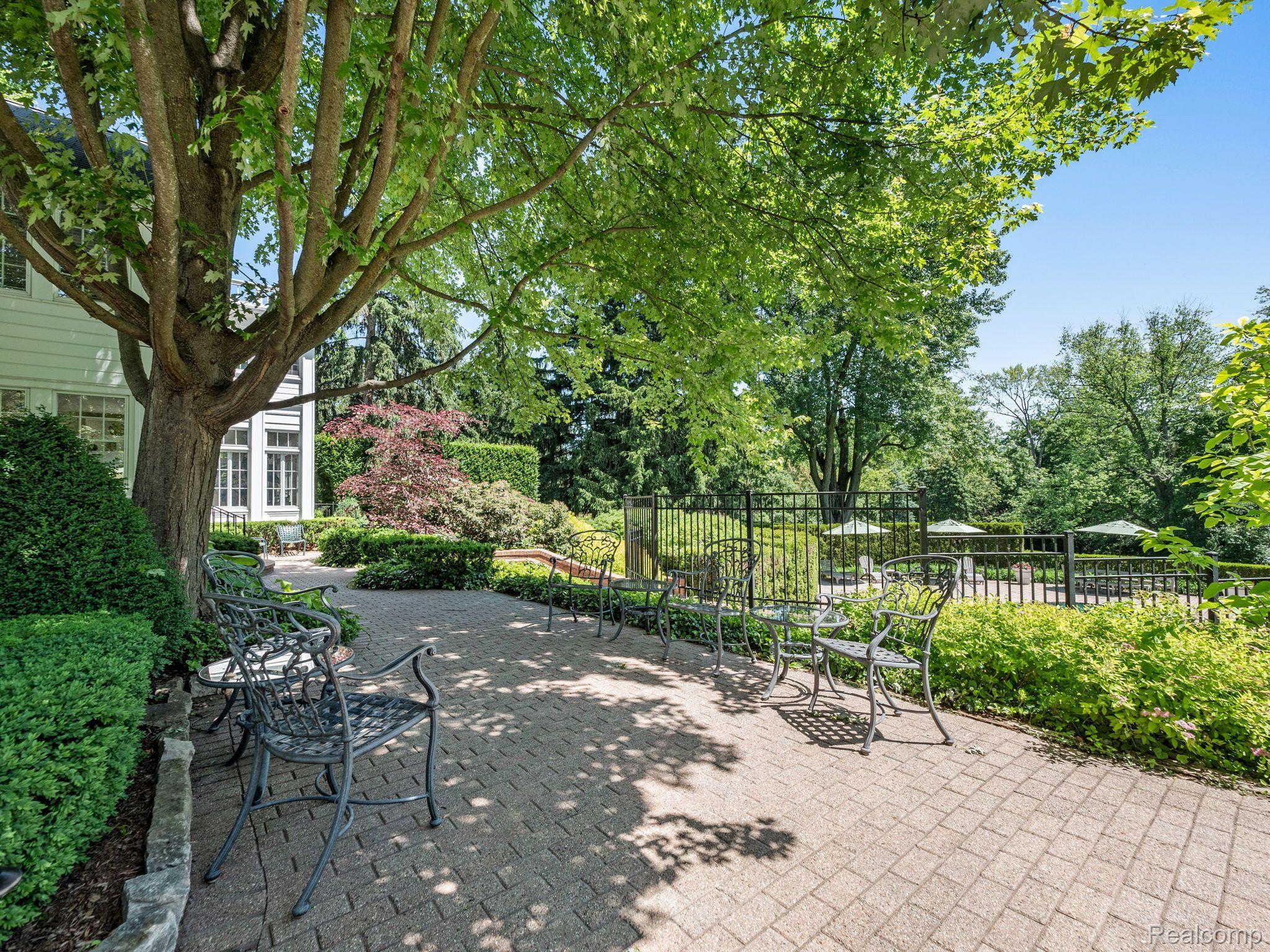 1155 QUARTON ROAD