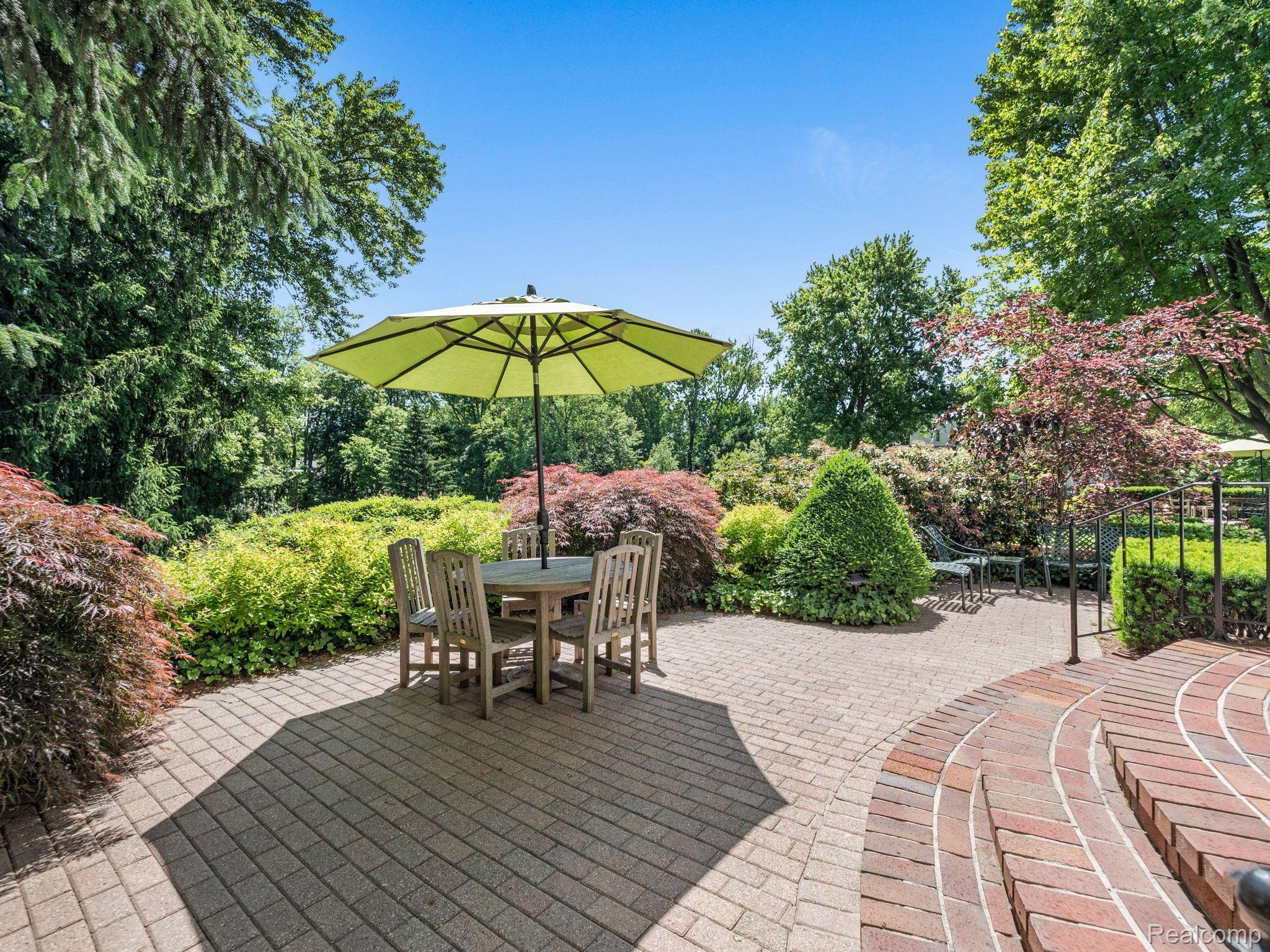 1155 QUARTON ROAD