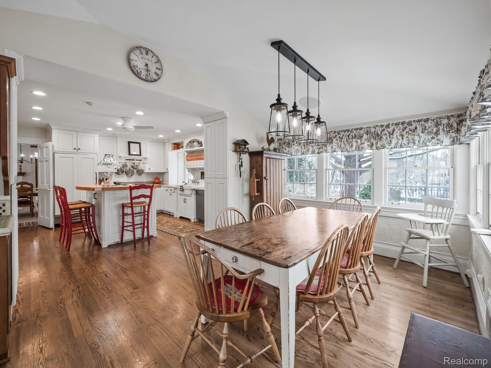 1155 QUARTON ROAD