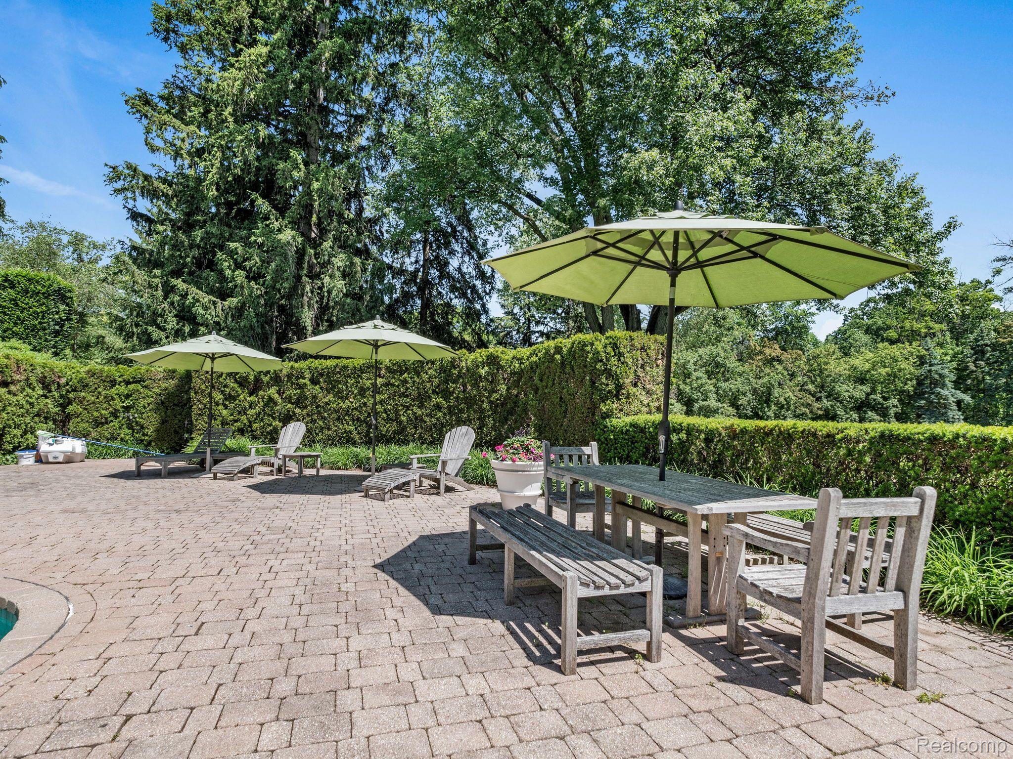1155 QUARTON ROAD