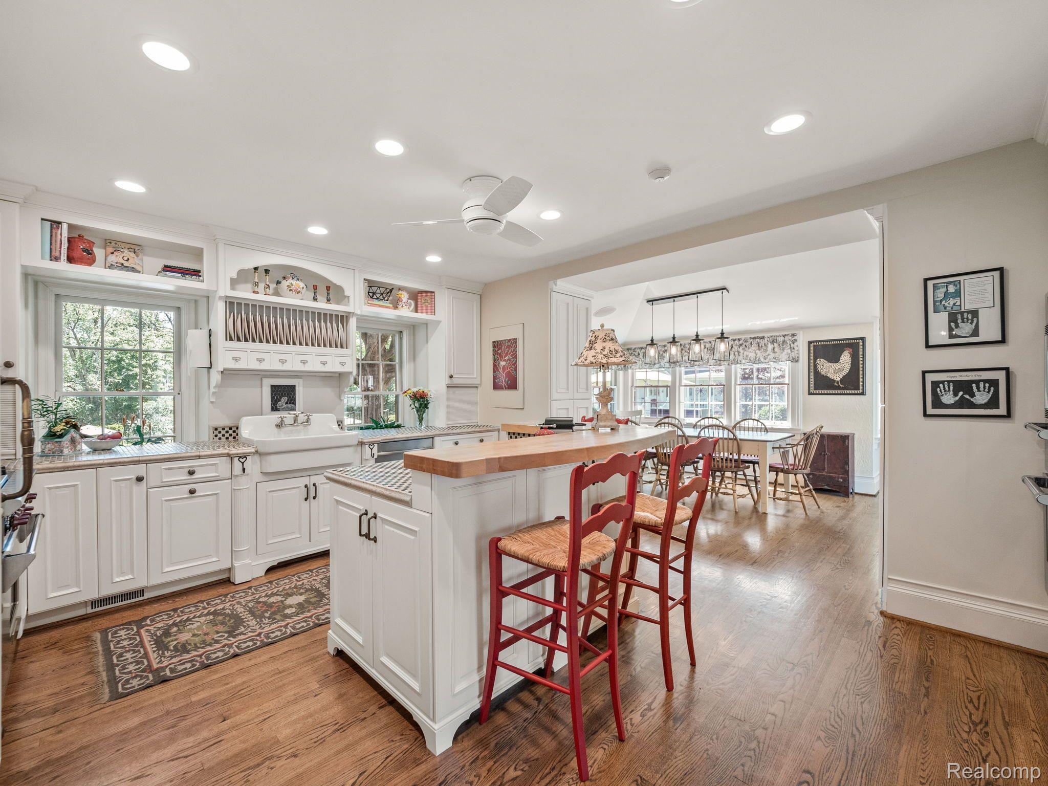 1155 QUARTON ROAD