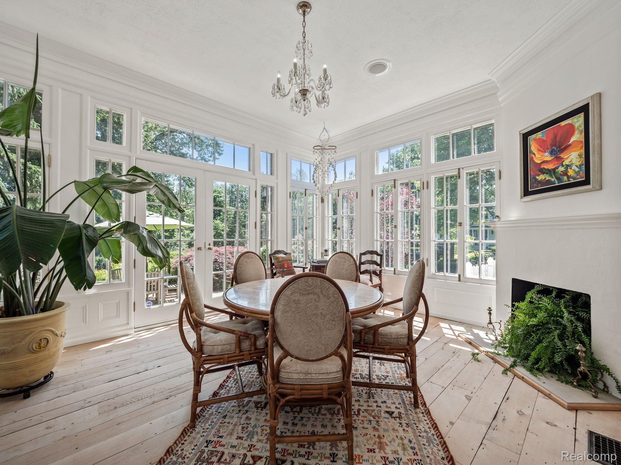 1155 QUARTON ROAD