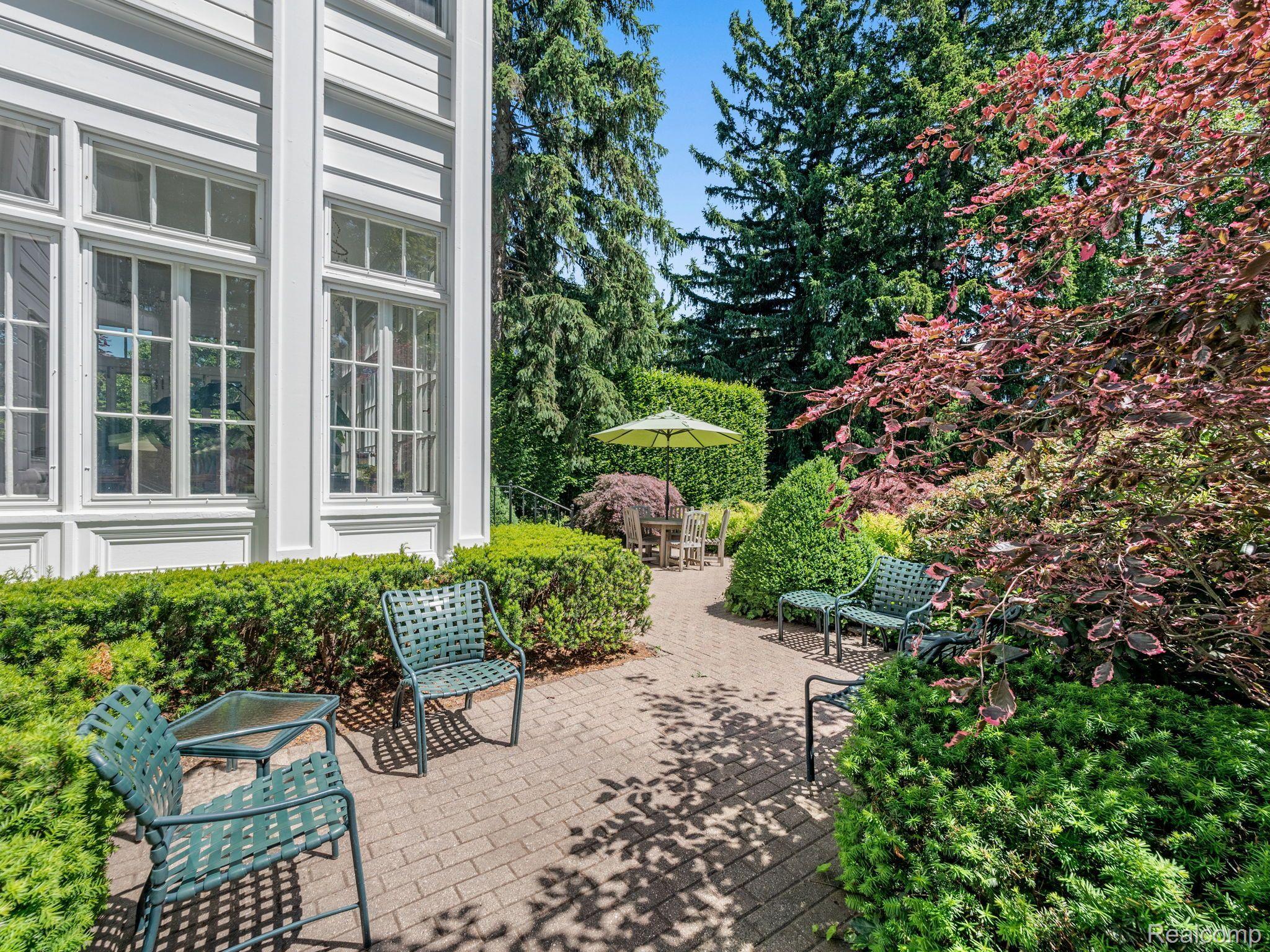 1155 QUARTON ROAD
