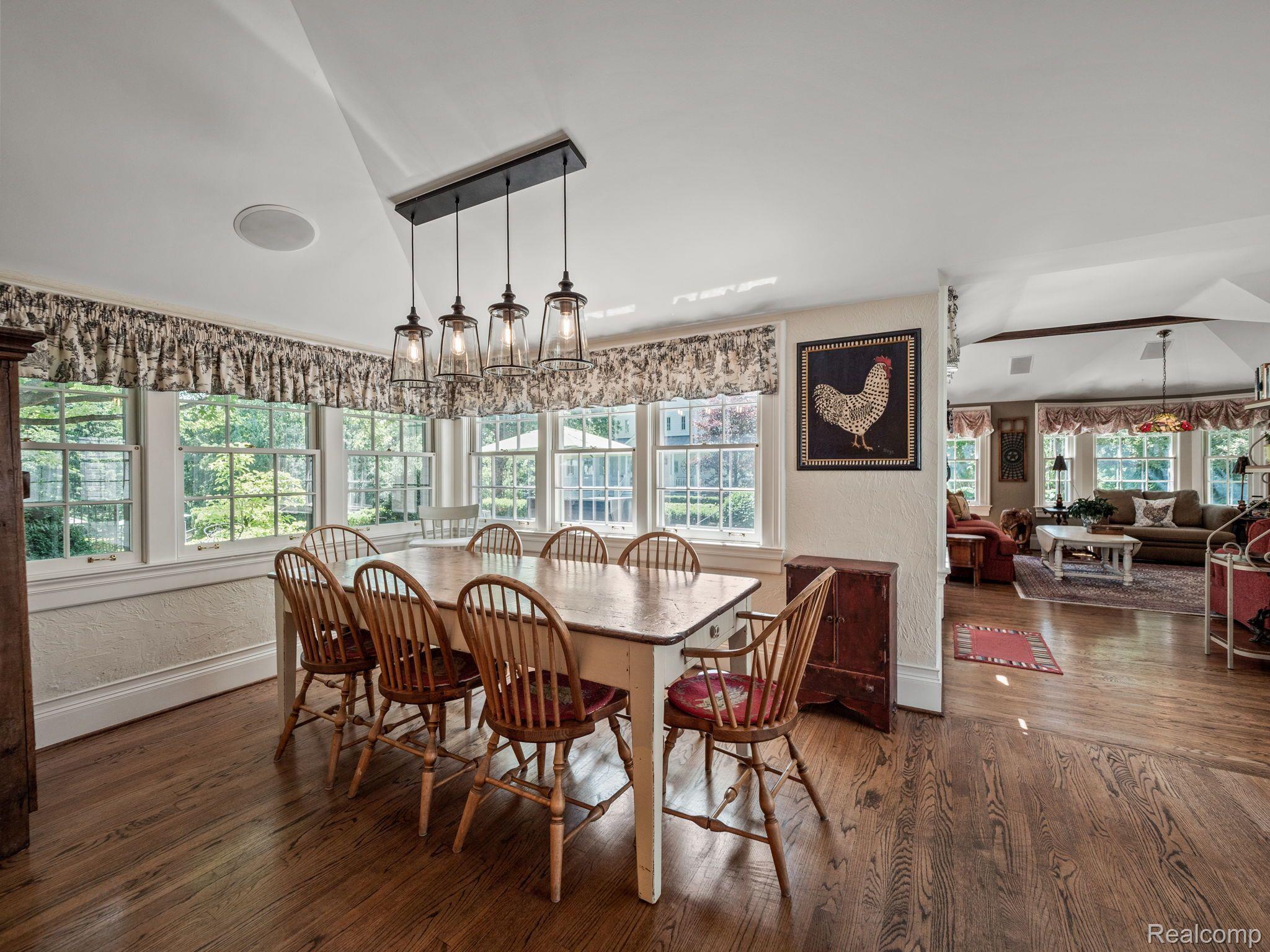 1155 QUARTON ROAD