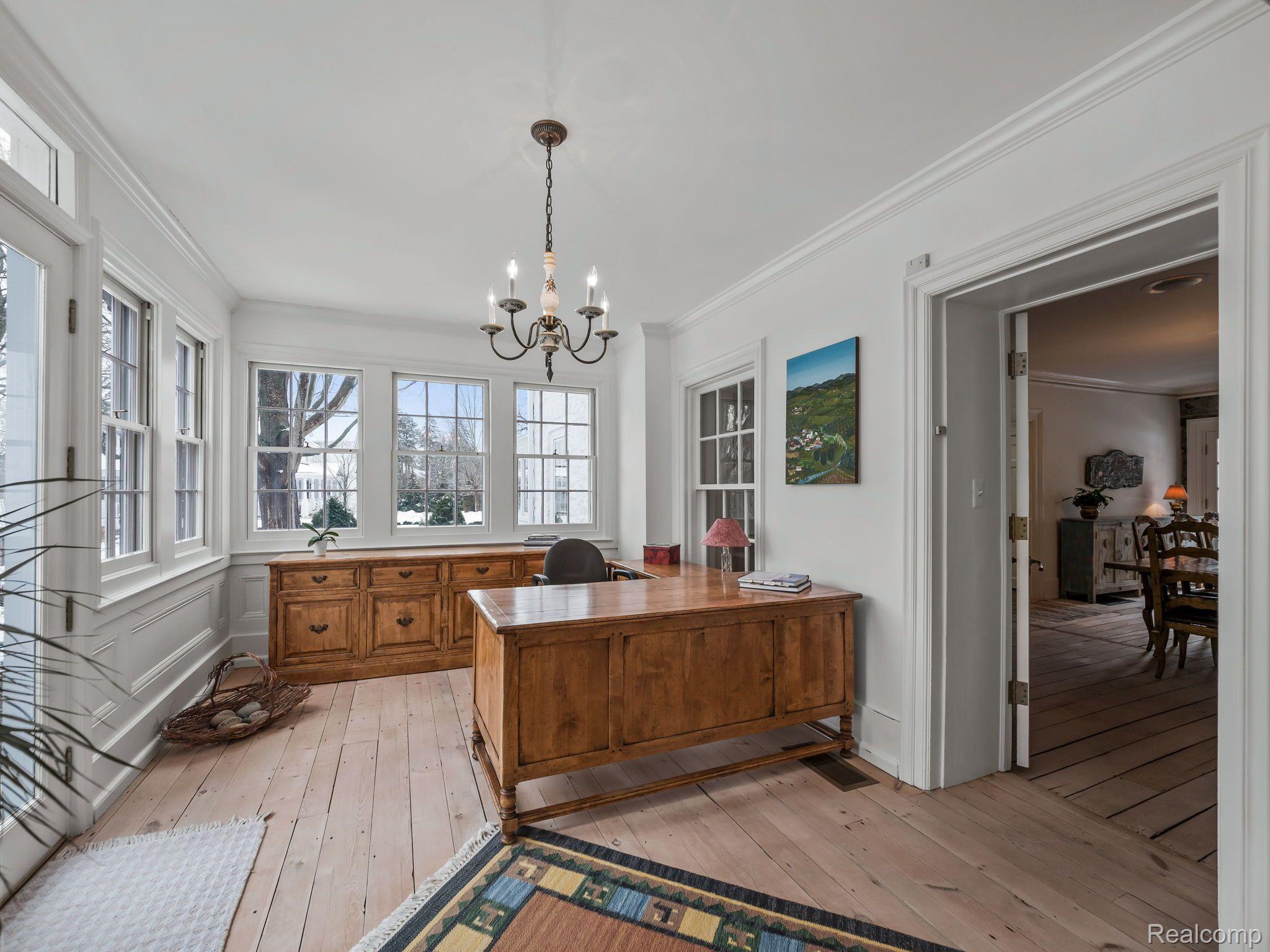 1155 QUARTON ROAD