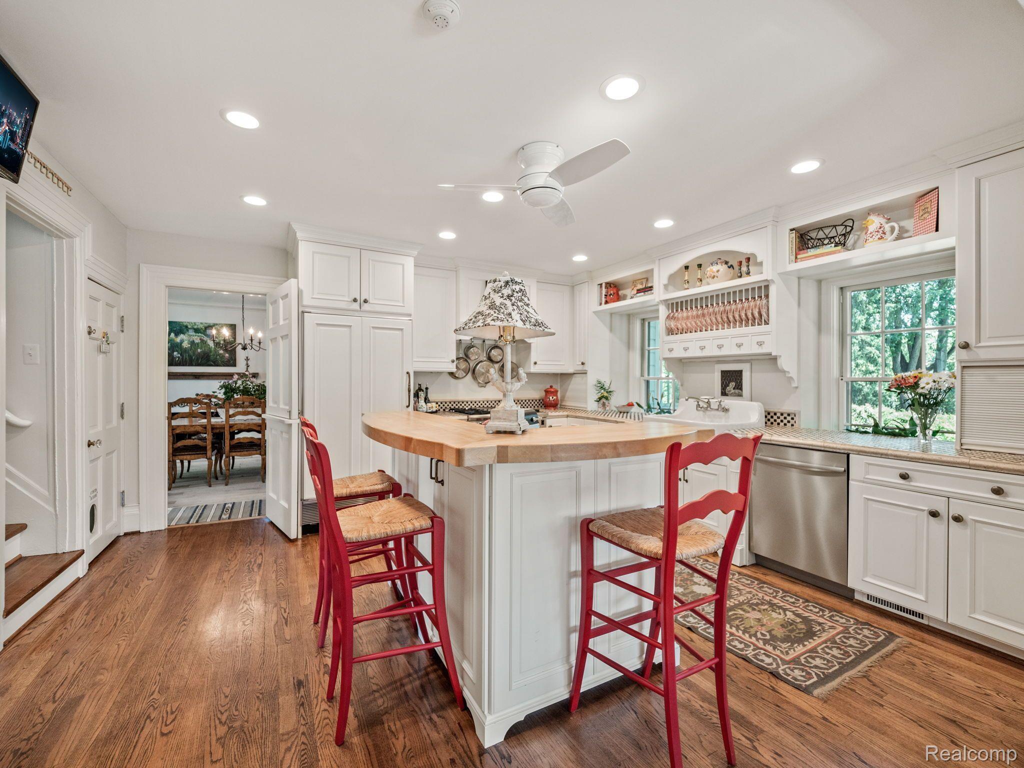 1155 QUARTON ROAD
