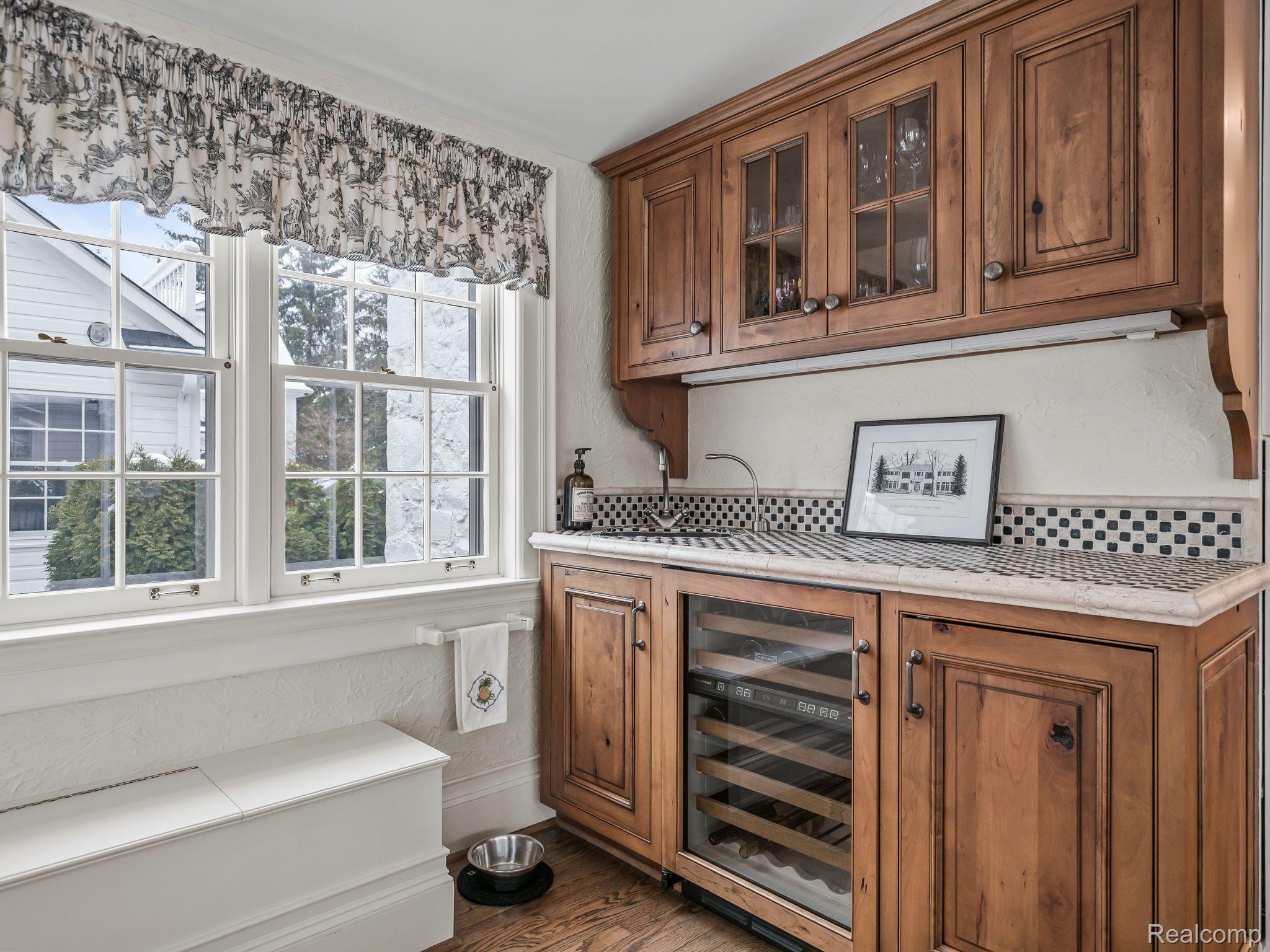 1155 QUARTON ROAD
