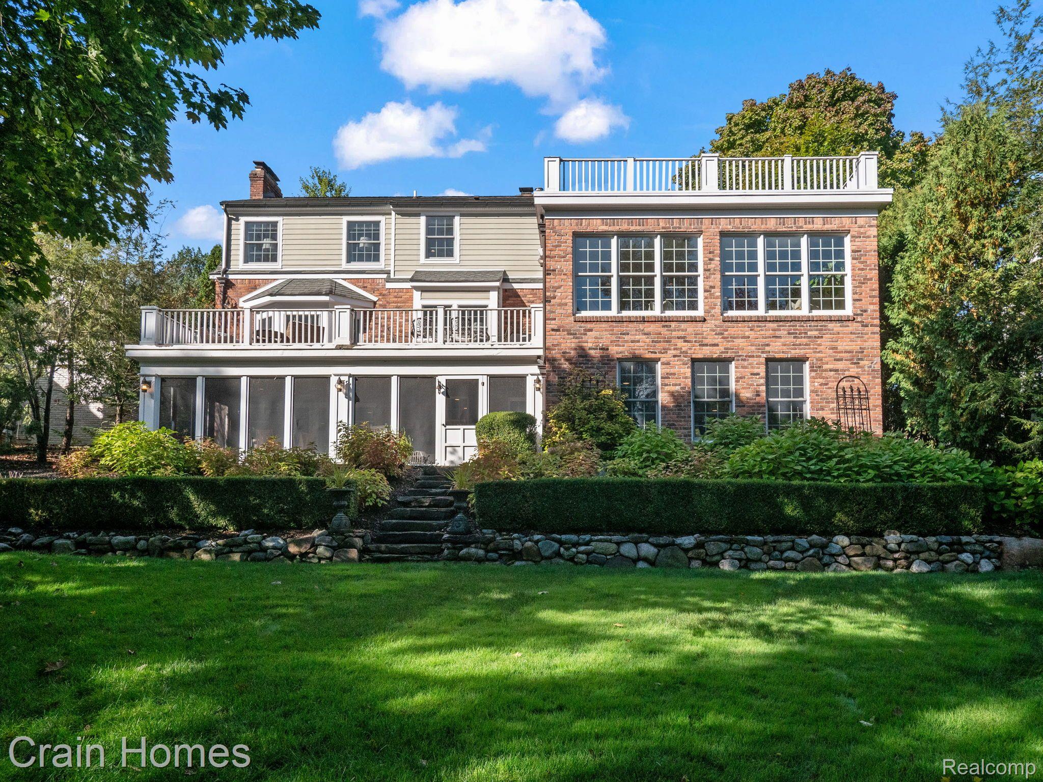 185 HAWTHORNE STREET