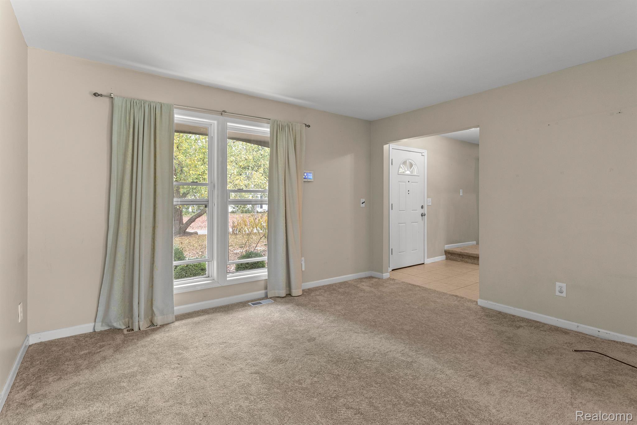 1082 BARNESWOOD LANE