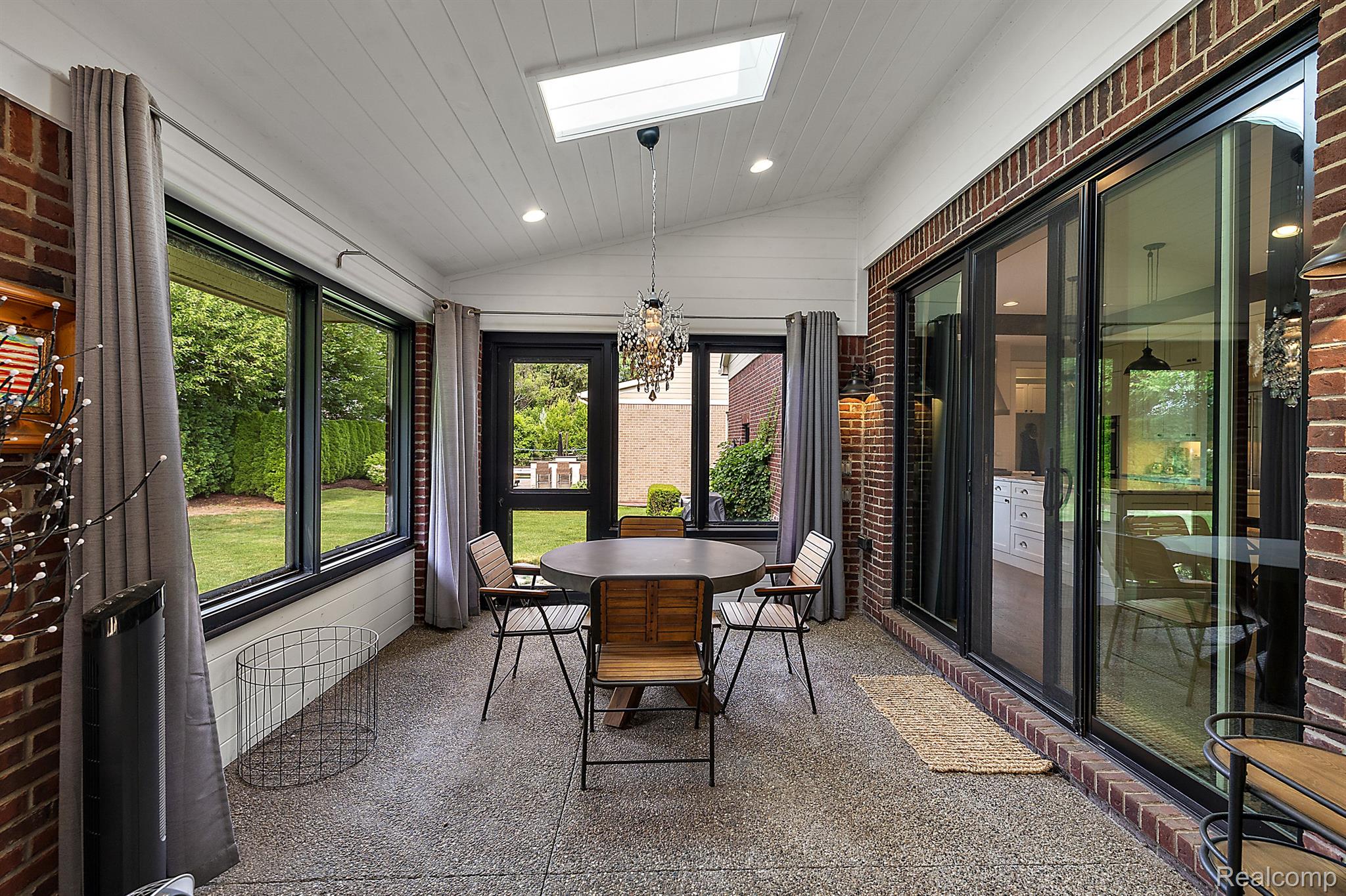 1151 MANCHESTER ROAD