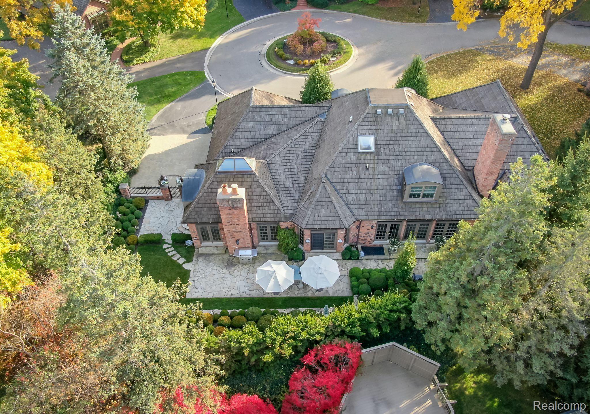 1505 ASHFORD LANE