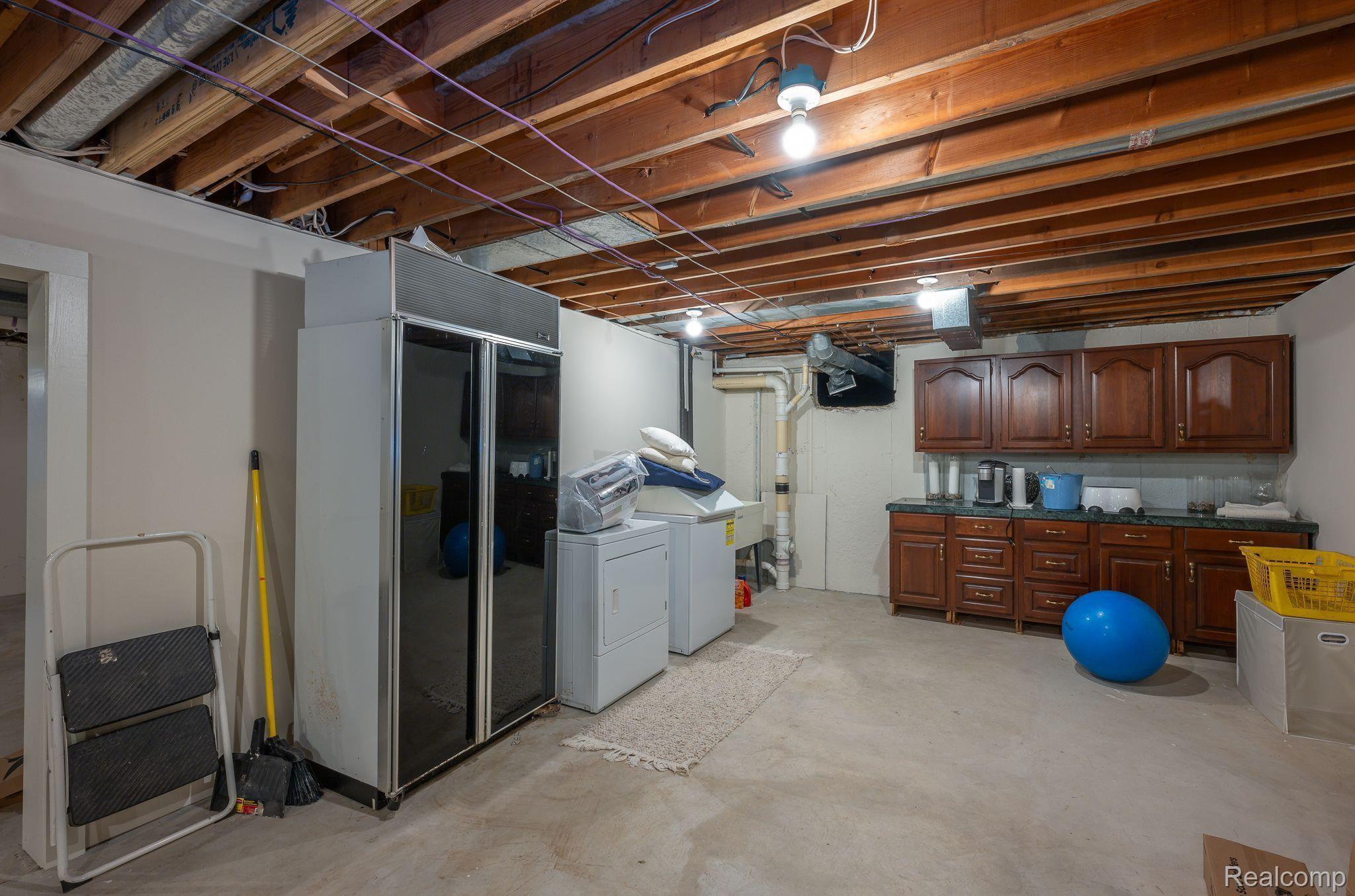 1505 ASHFORD LANE