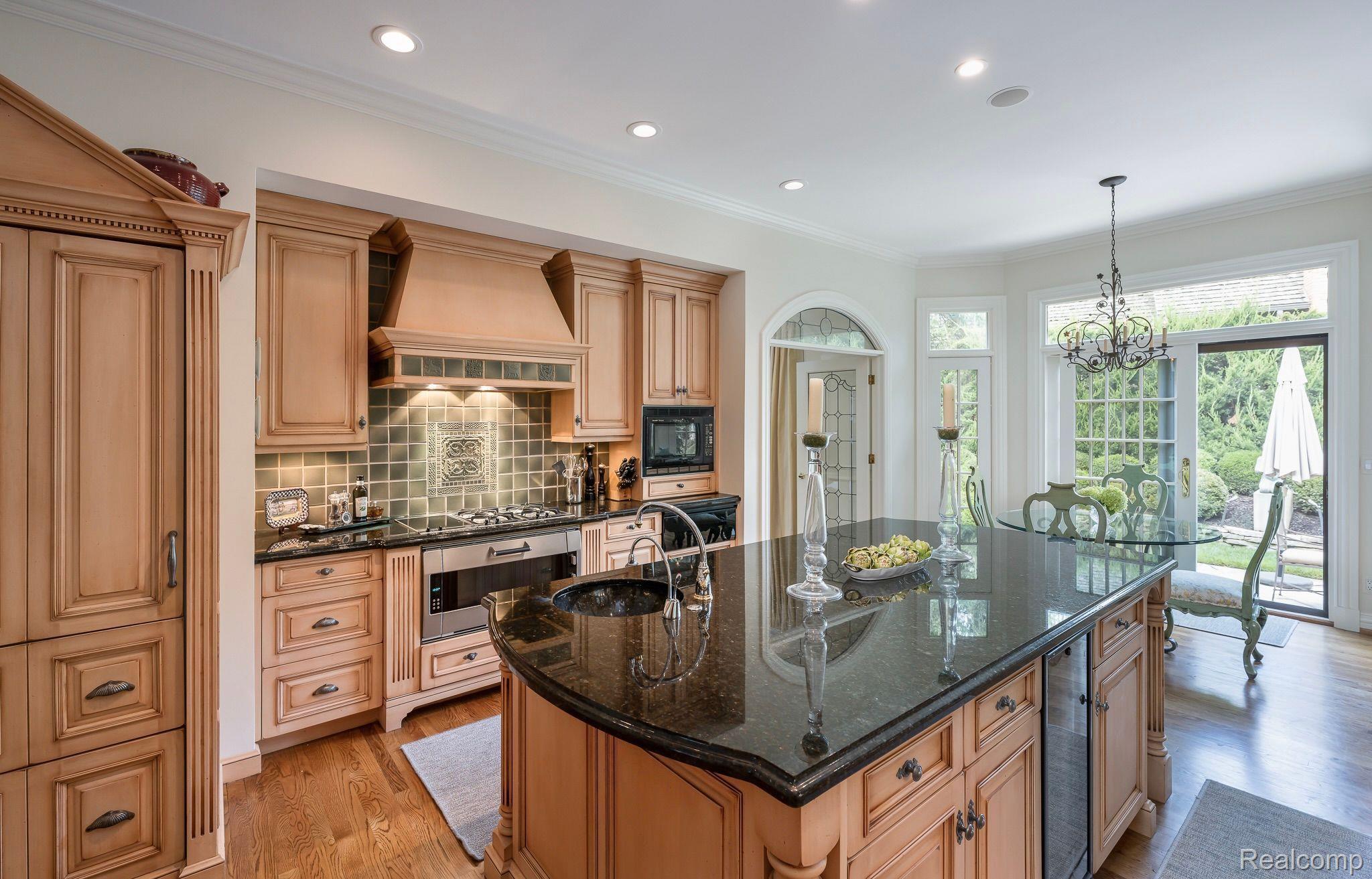1505 ASHFORD LANE