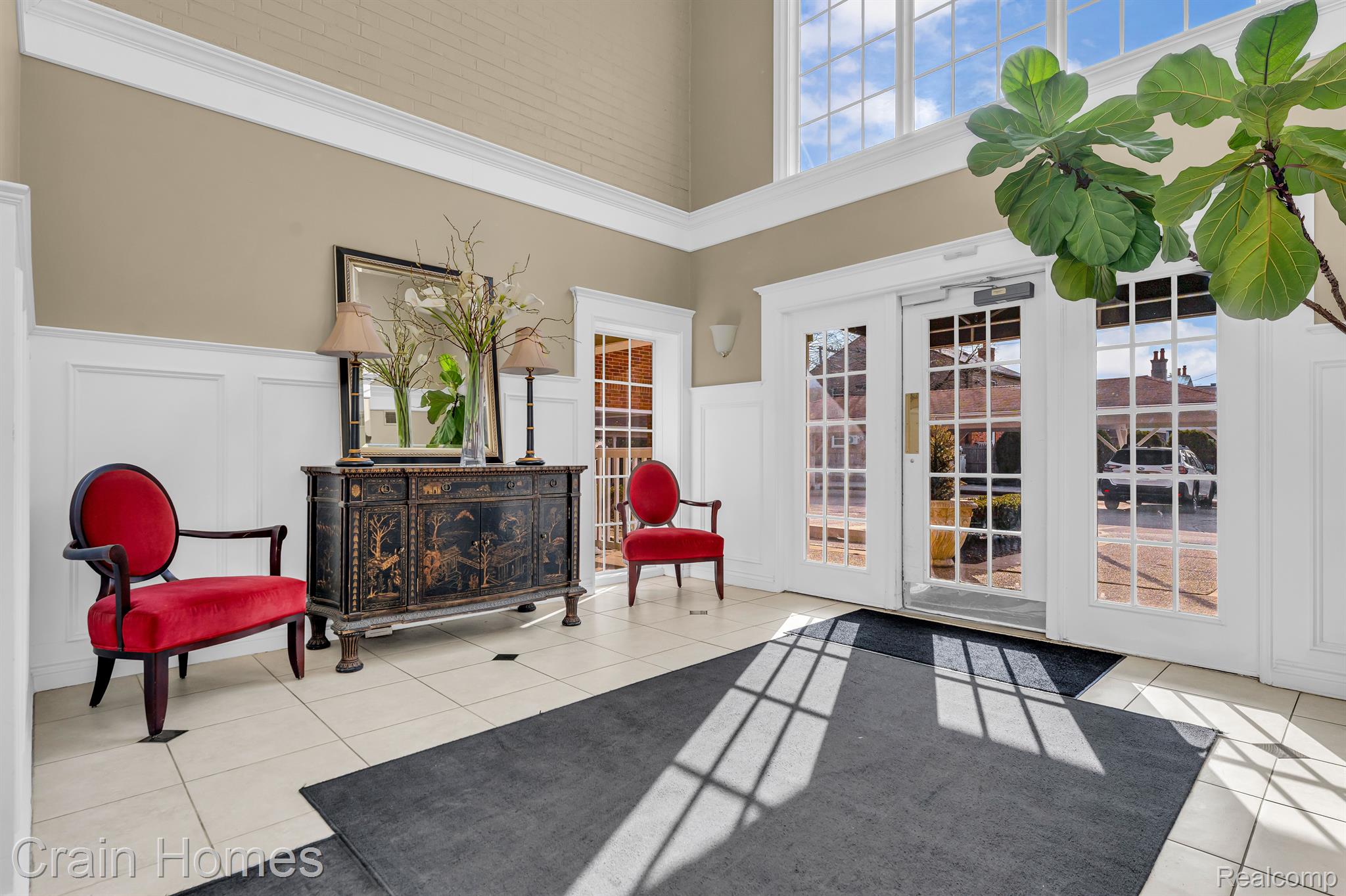 444 CHESTER STREET 401