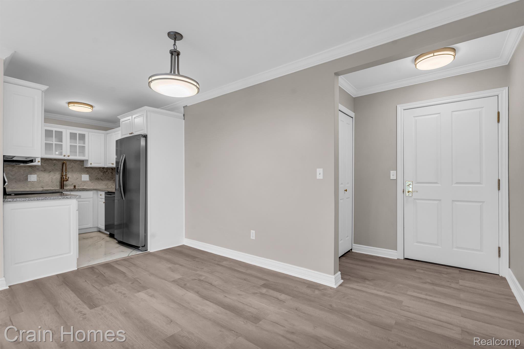 444 CHESTER STREET 401