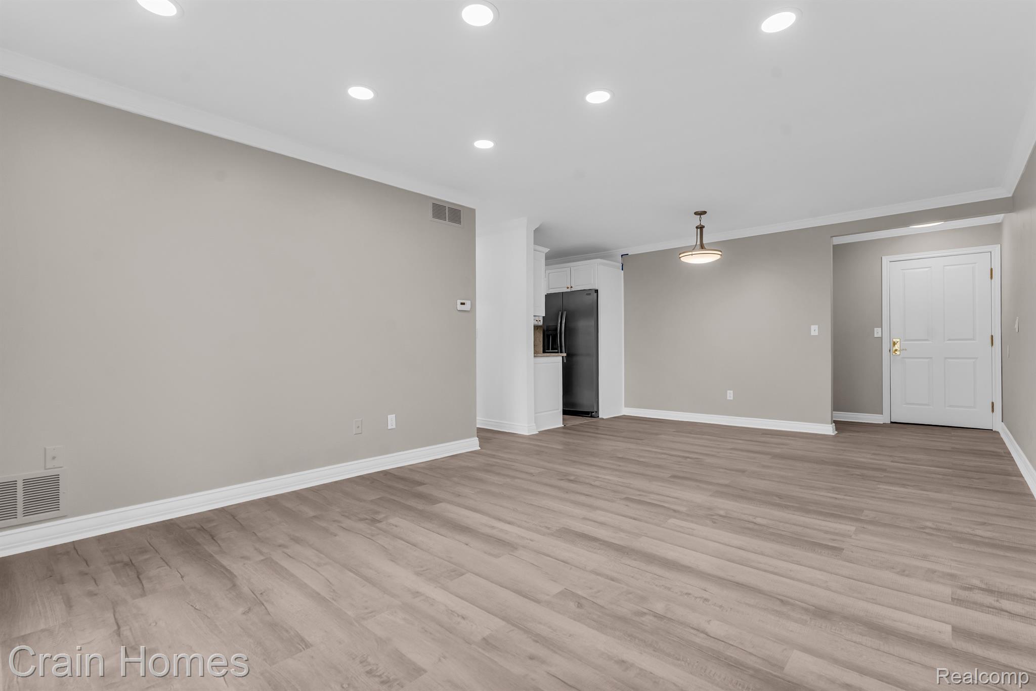 444 CHESTER STREET 401