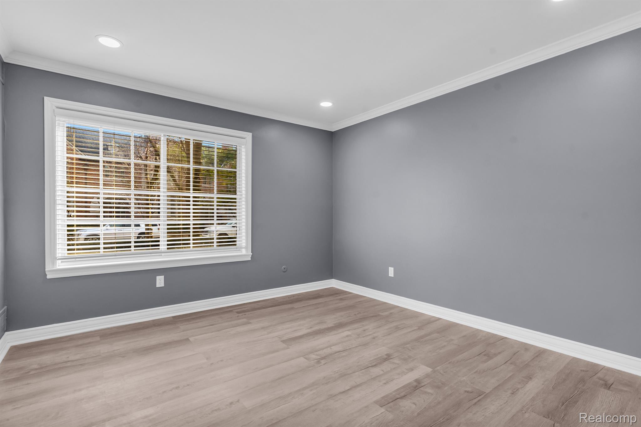 444 CHESTER STREET 401