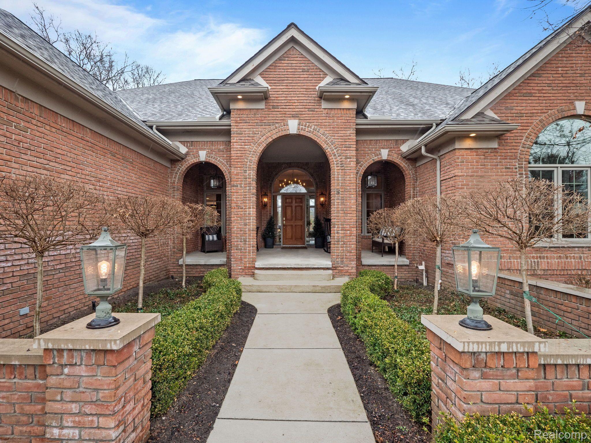 1200 DEER PATH TRAIL