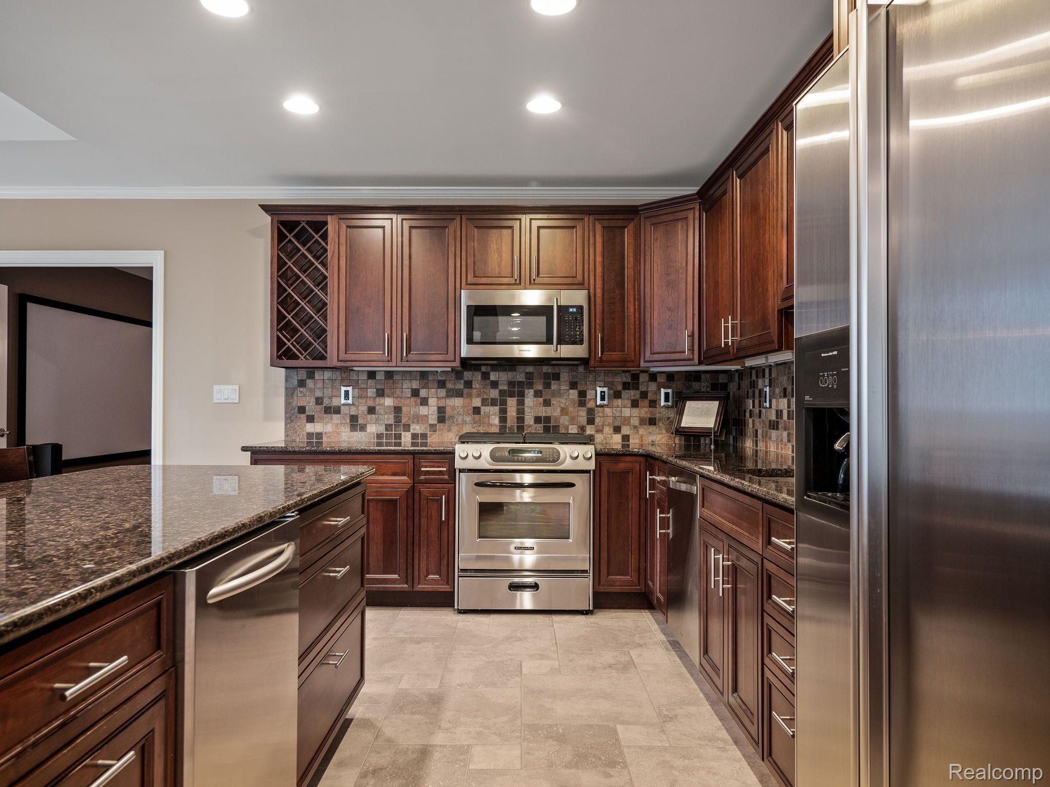 1200 DEER PATH TRAIL