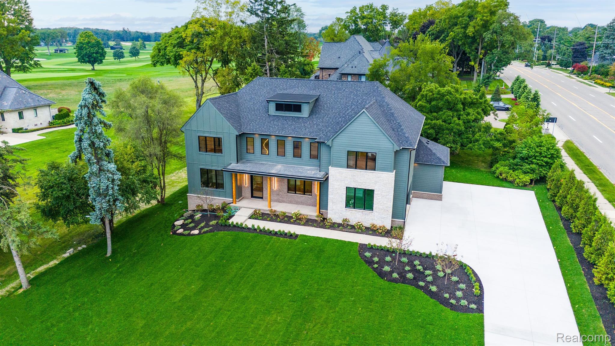 6520 RED MAPLE LANE