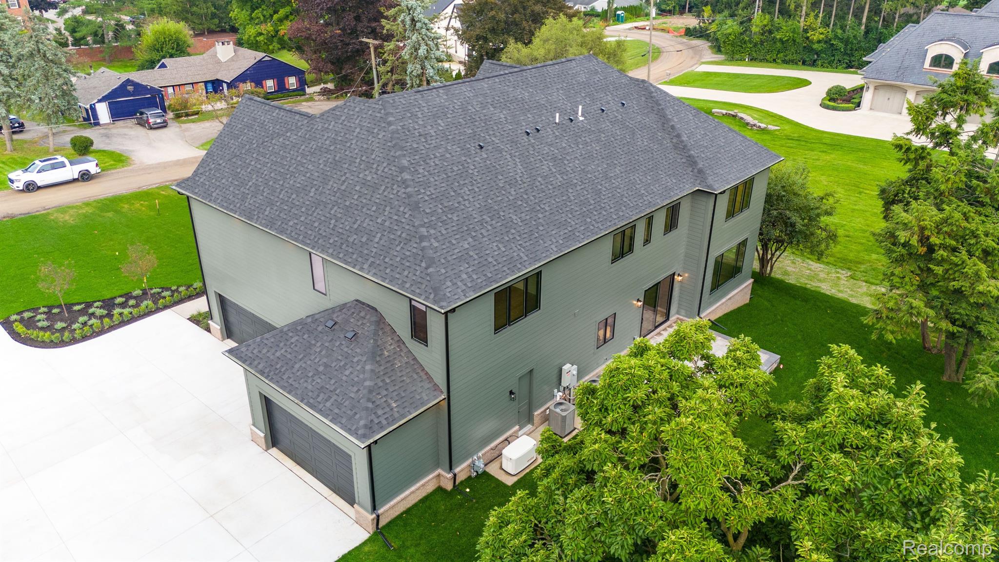 6520 RED MAPLE LANE