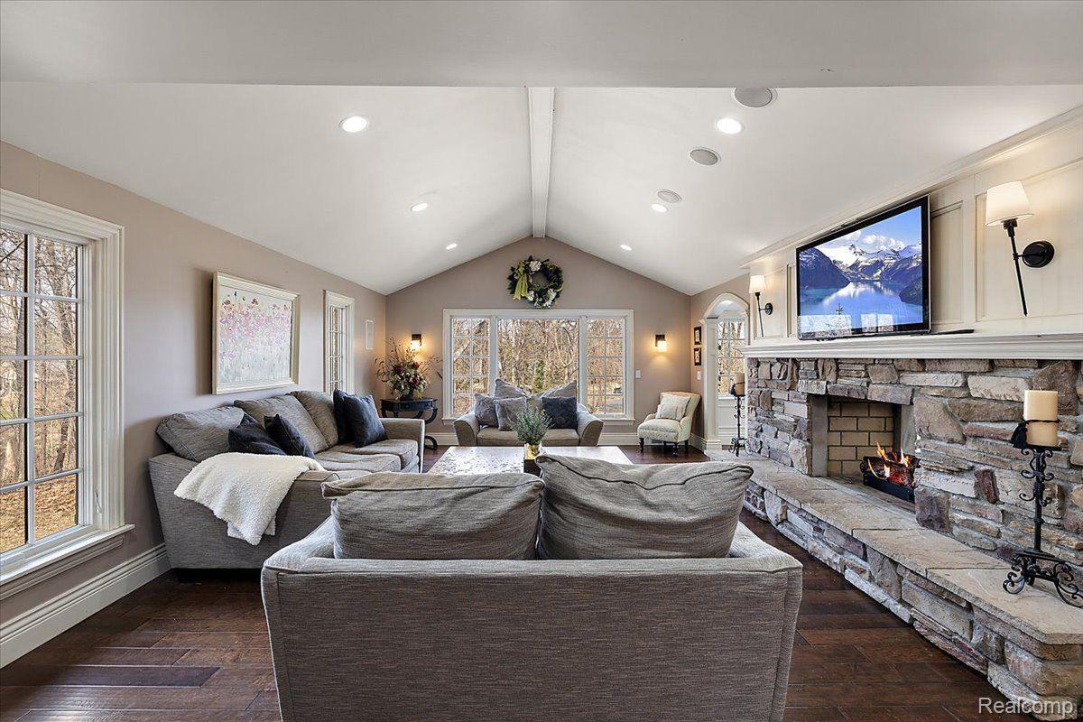 628 BENNINGTON Drive