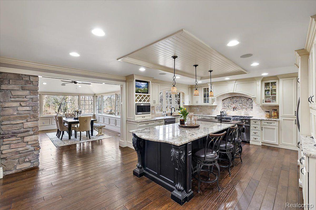 628 BENNINGTON Drive