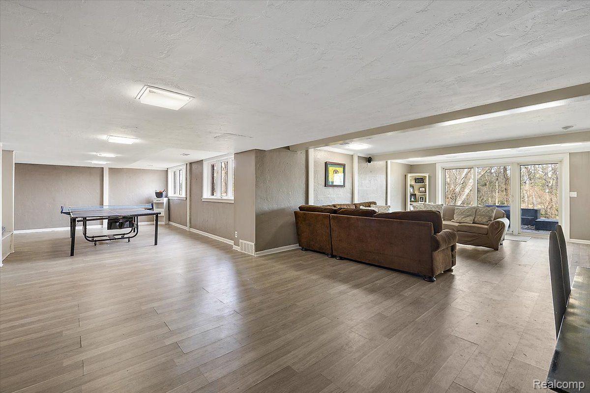 628 BENNINGTON Drive