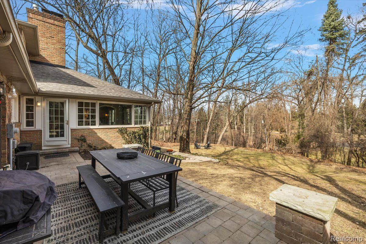 628 BENNINGTON Drive