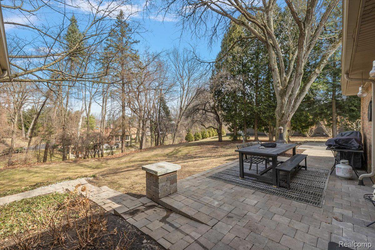 628 BENNINGTON Drive