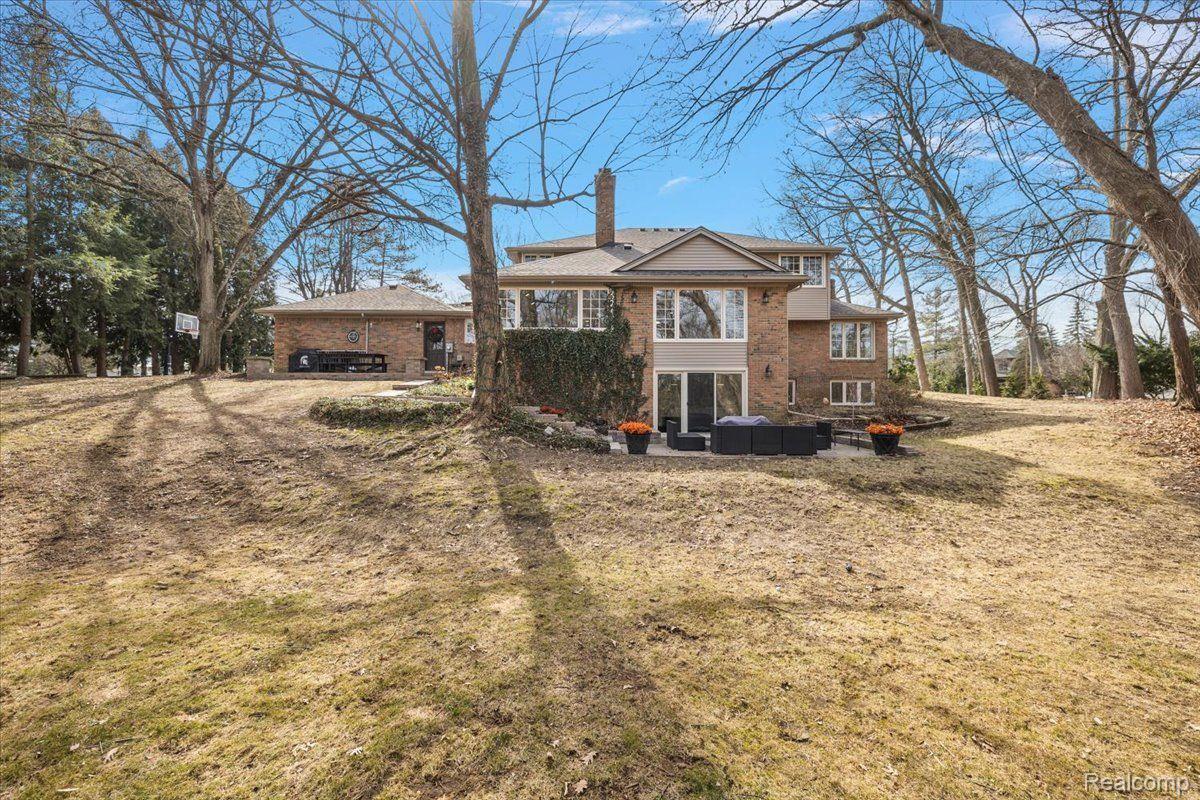 628 BENNINGTON Drive