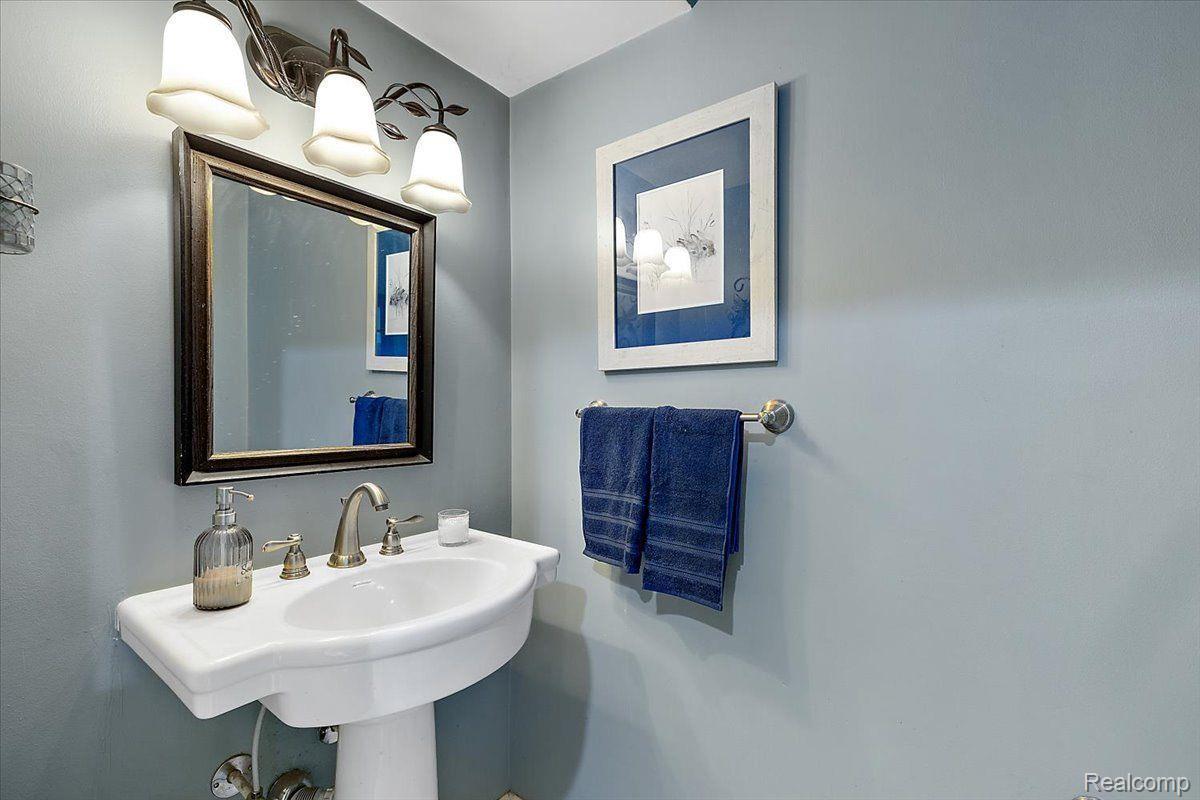 628 BENNINGTON DRIVE