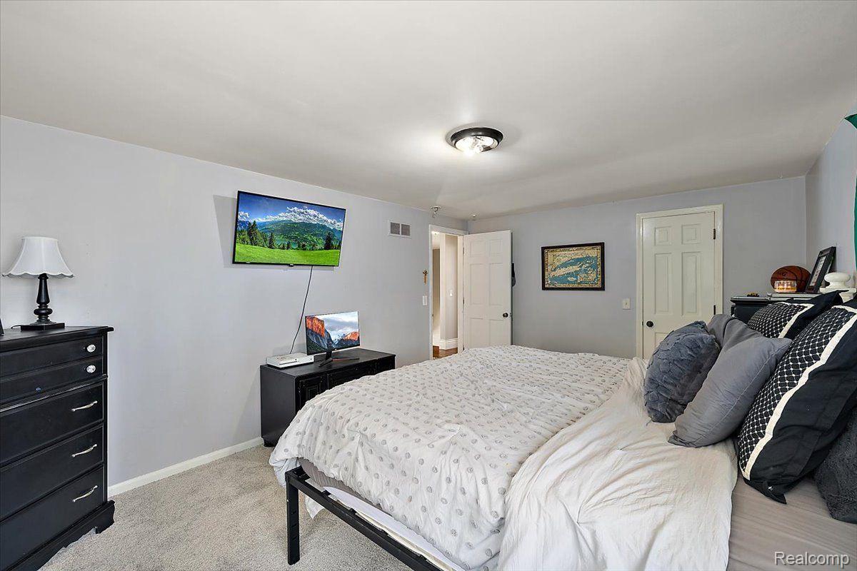 628 BENNINGTON DRIVE