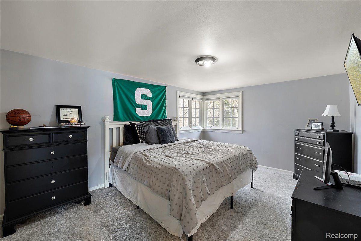 628 BENNINGTON DRIVE