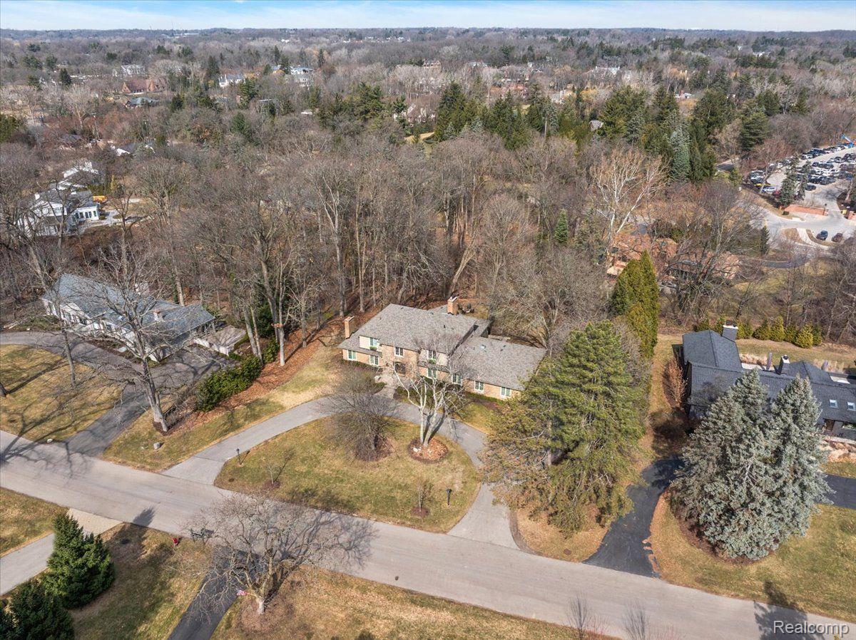 628 BENNINGTON Drive