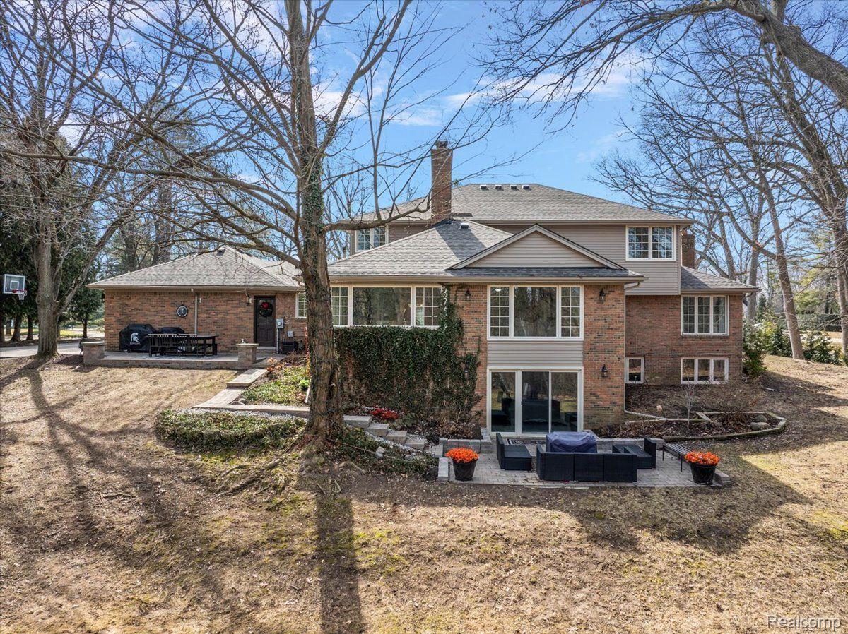 628 BENNINGTON Drive