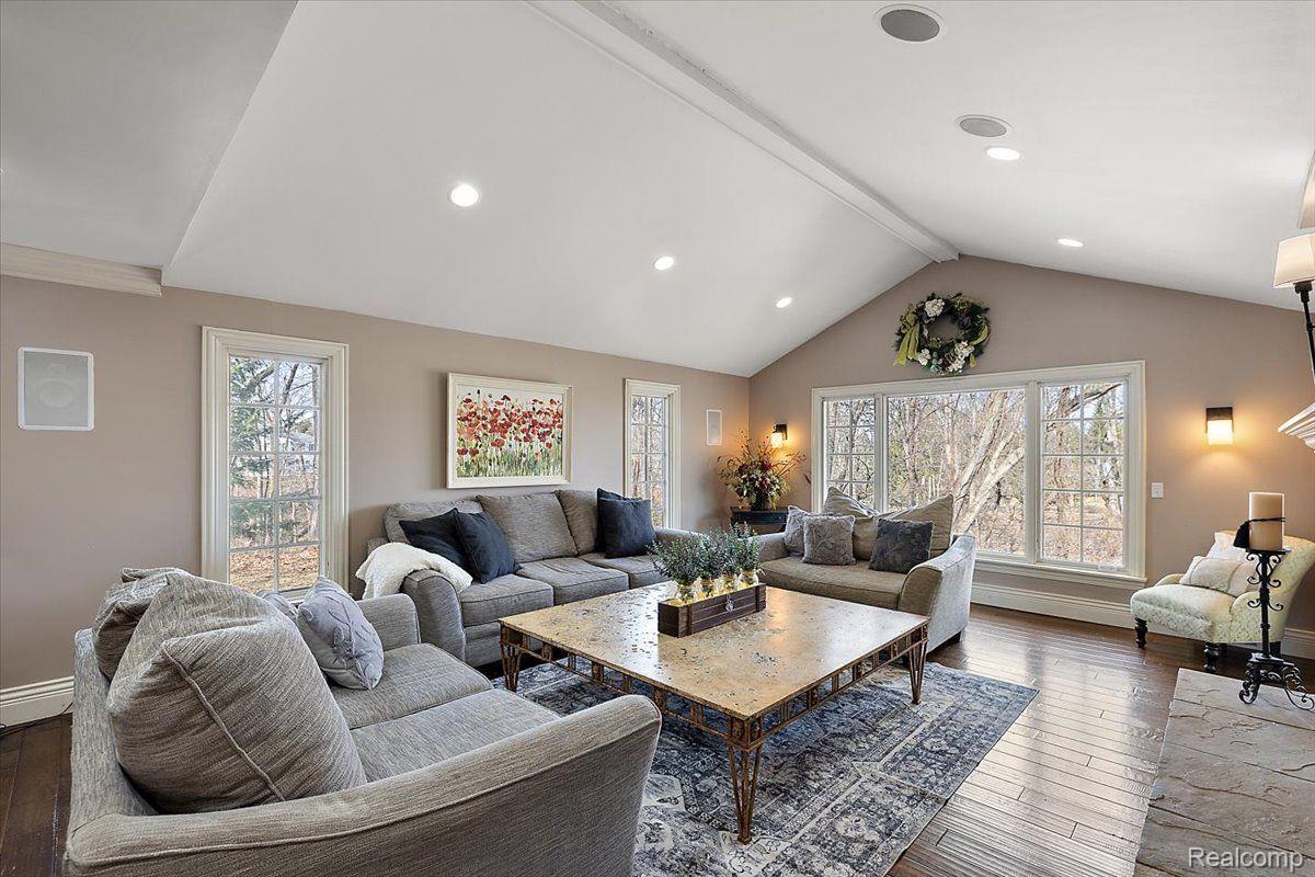 628 BENNINGTON Drive