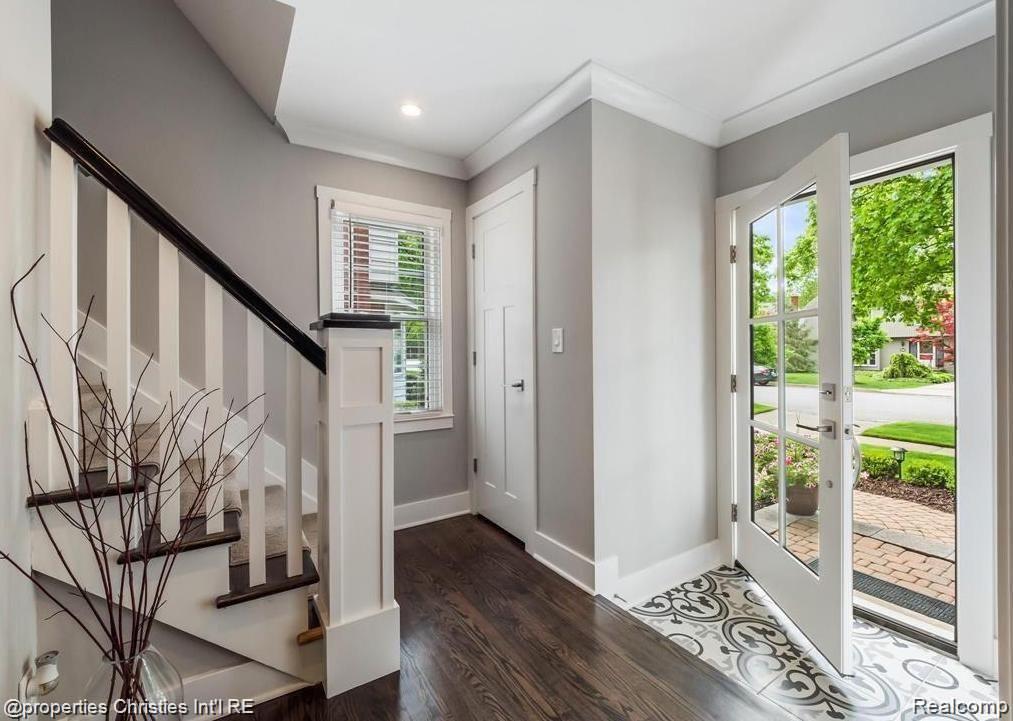 1000 NORTHLAWN BOULEVARD
