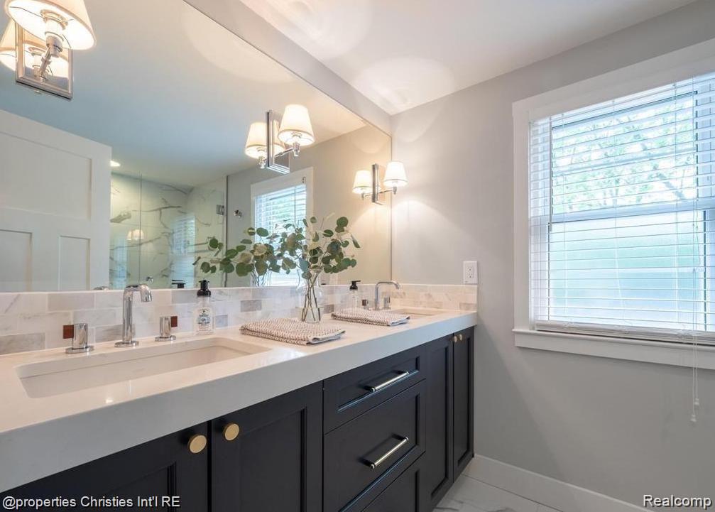 1000 NORTHLAWN BOULEVARD